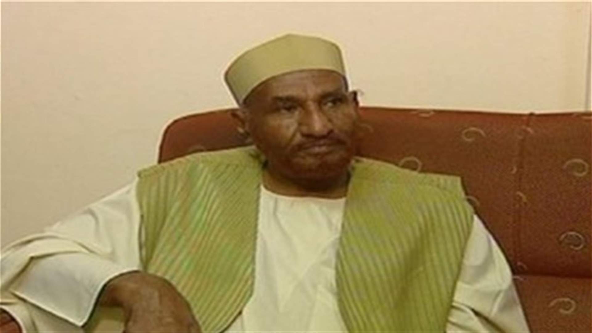Sudanese opposition leader Sadiq al-Mahdi returns from two-year exile