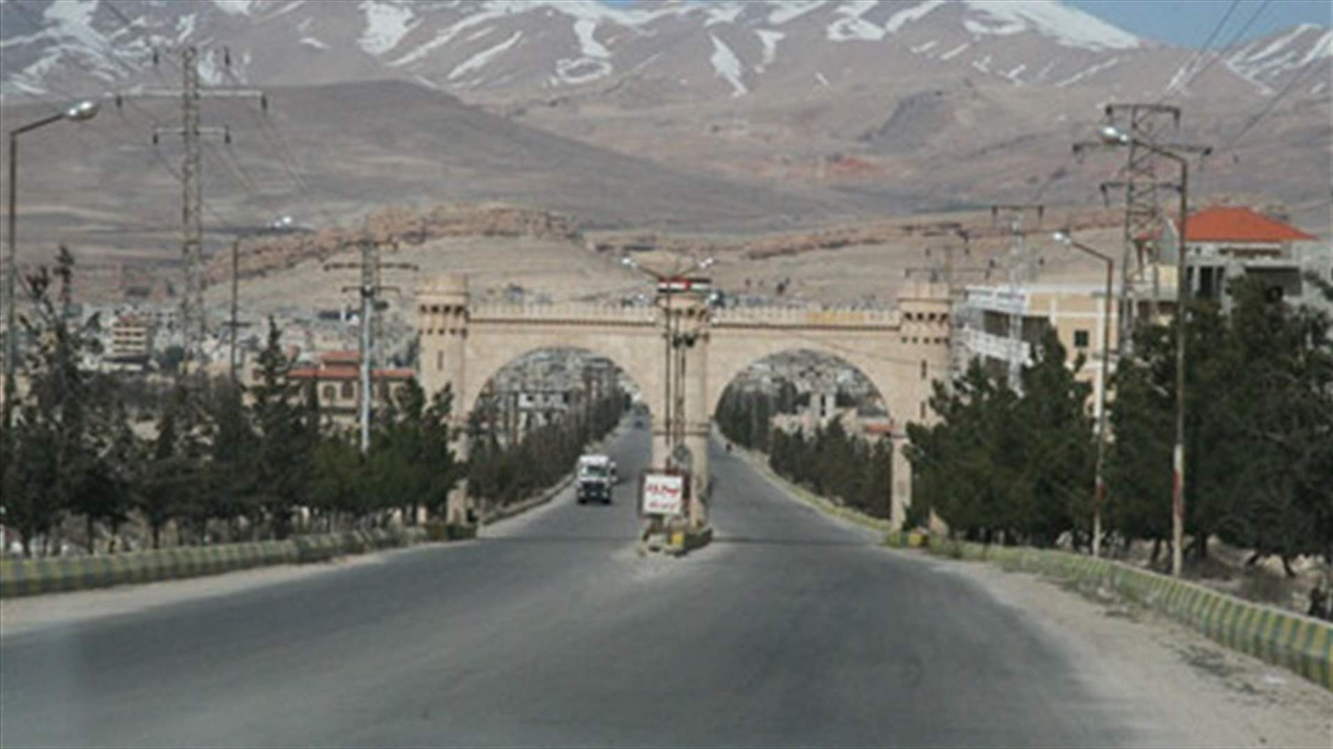 اُوقف لقيامه بنقل مواد غذائية لداعش في يبرود