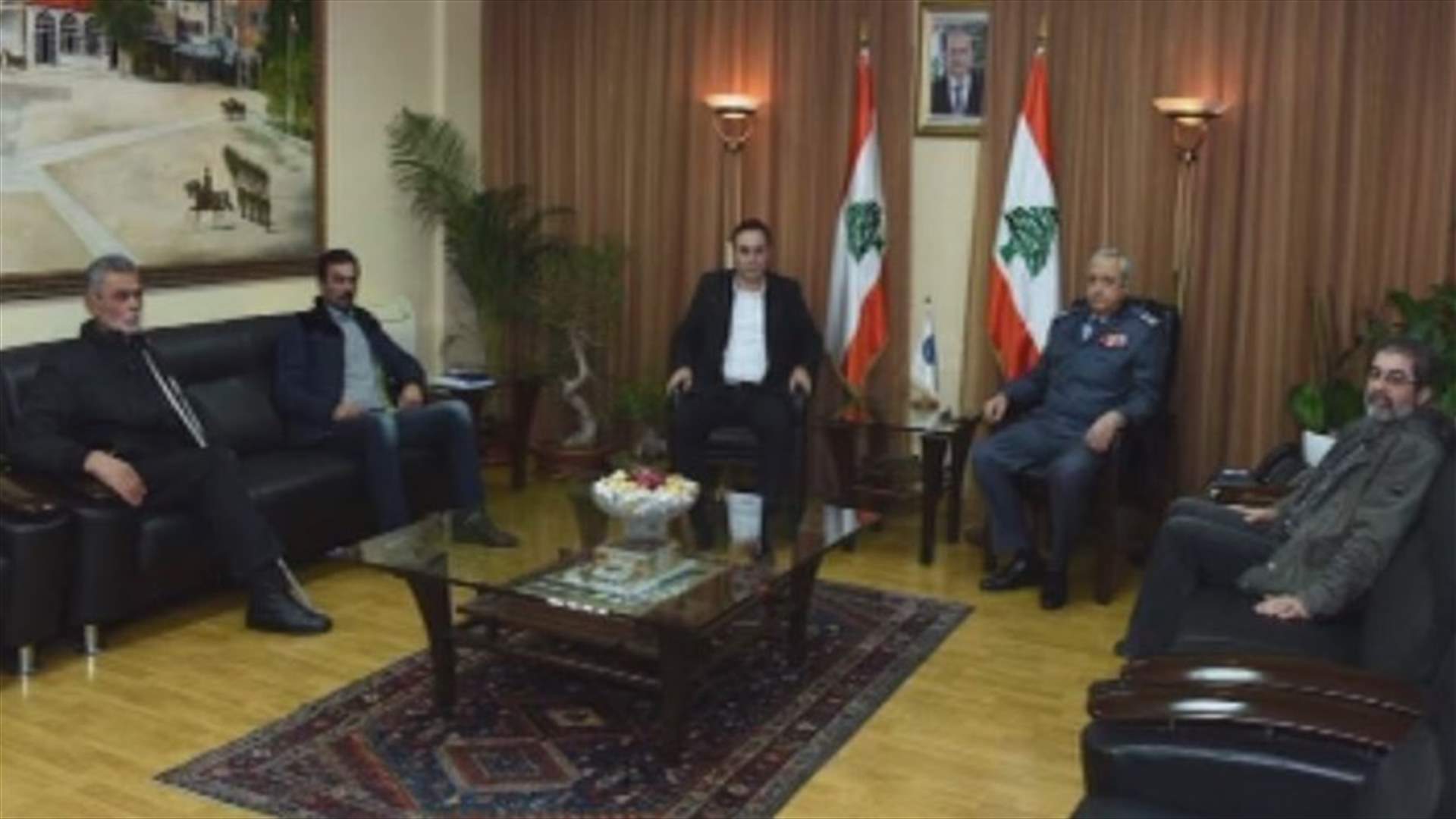  بصبوص يلتقي اهالي المخطوفين لدى داعش
