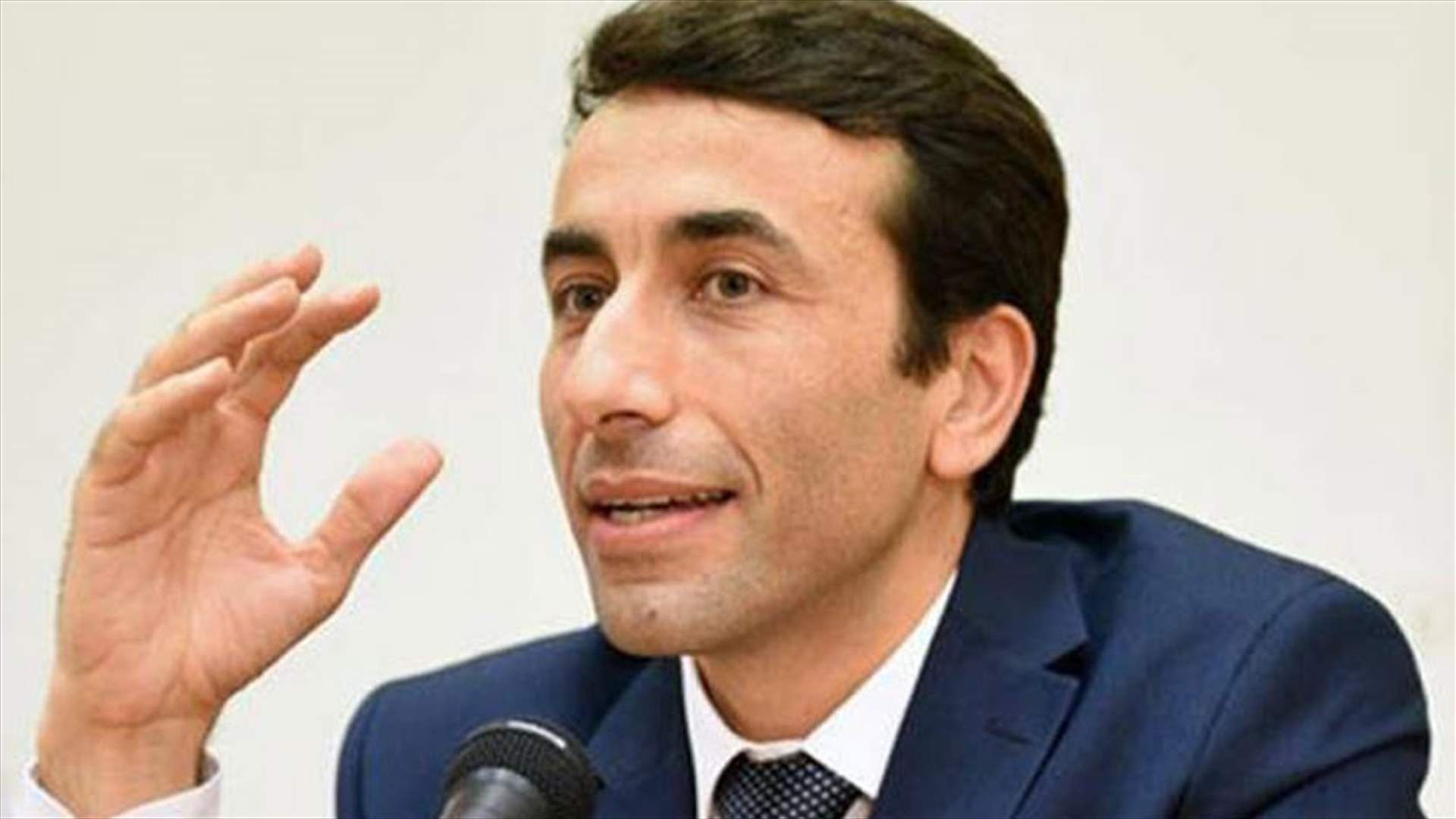 إنذار إلى مالكي هذا العقار...