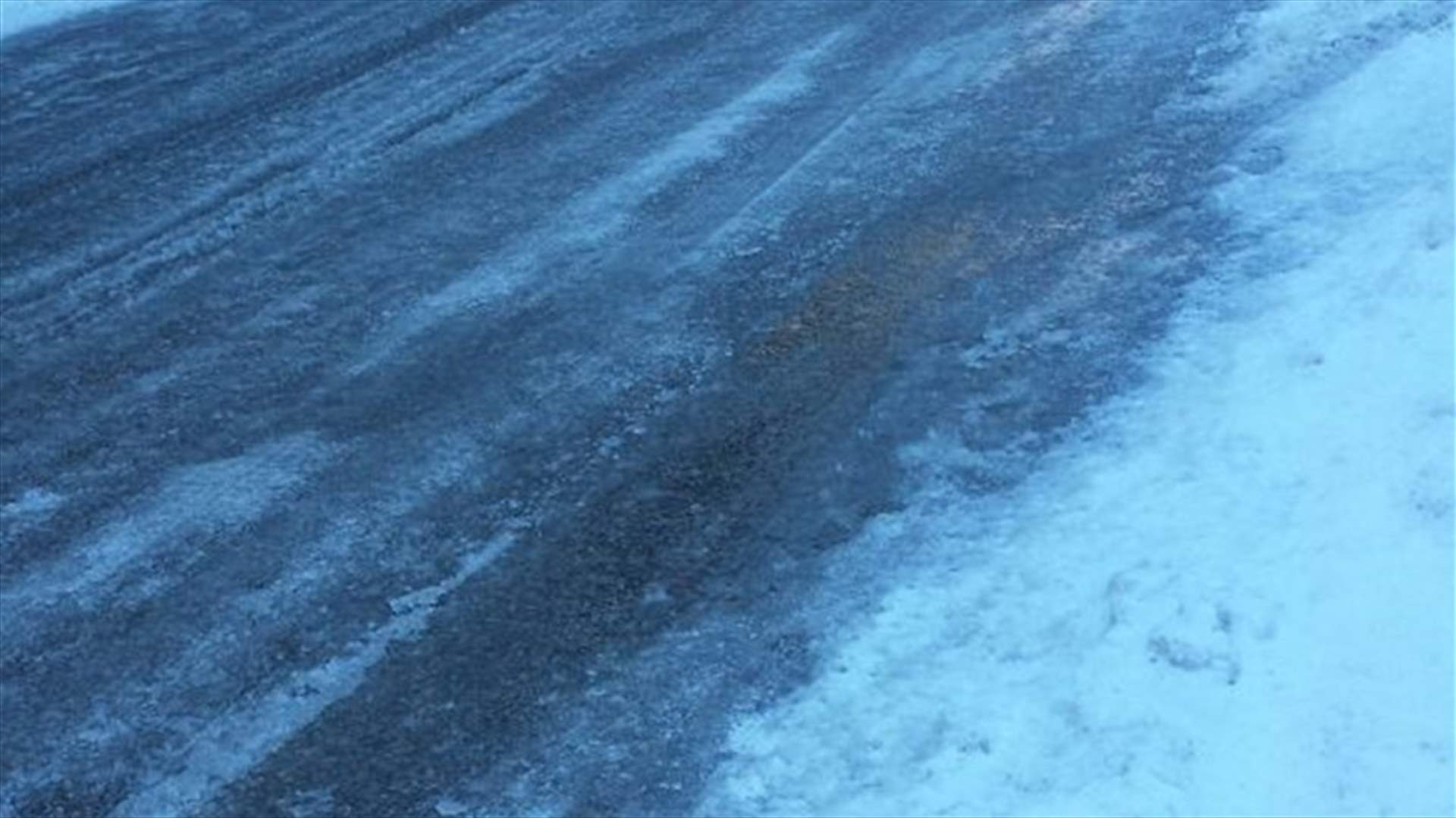 طرقات المتن الاعلى وجرد عاليه مقفلة بالجليد