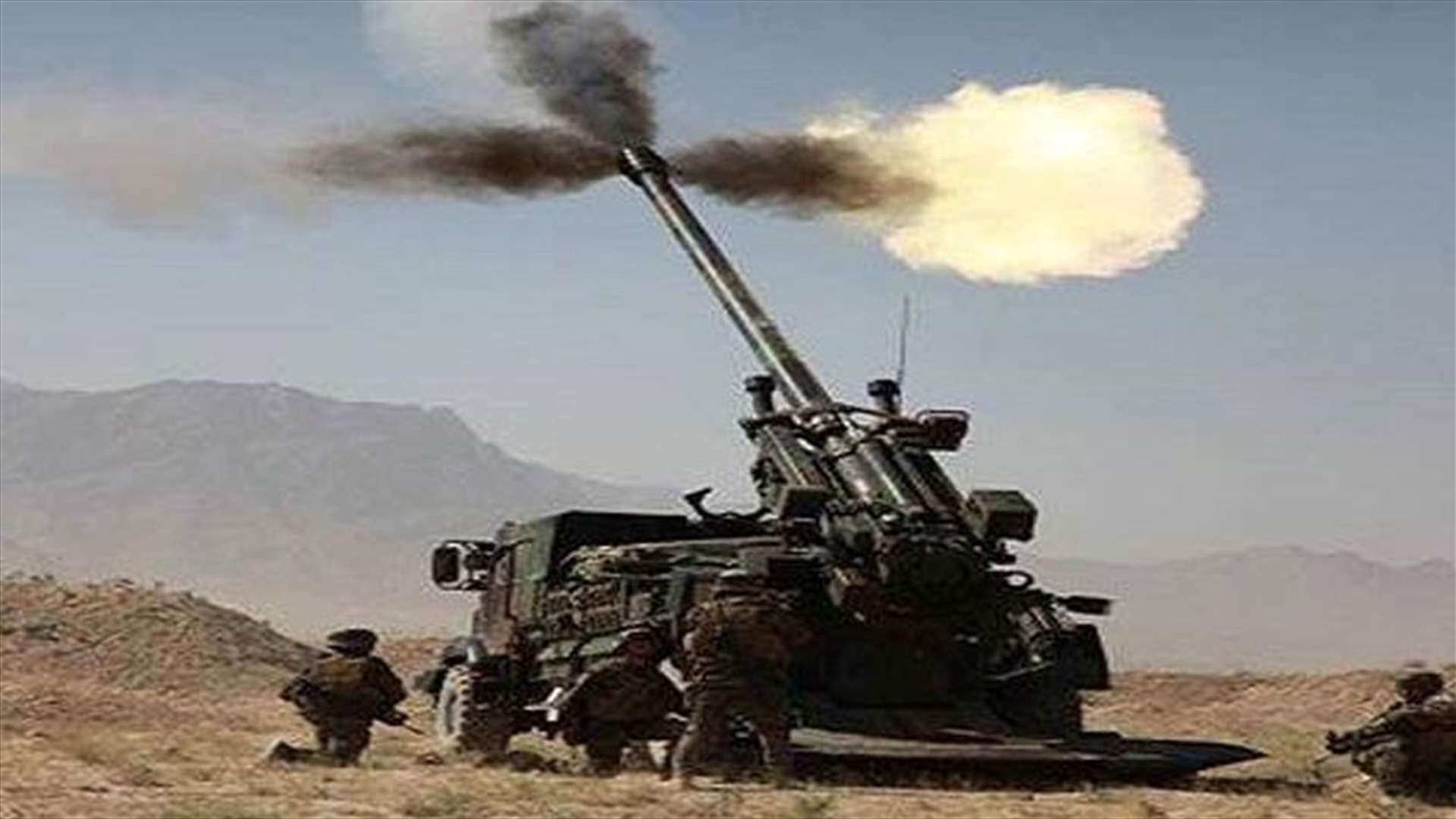 بعد رصد تحركات مشبوهة... الجيش يقصف مواقع المسلحين 