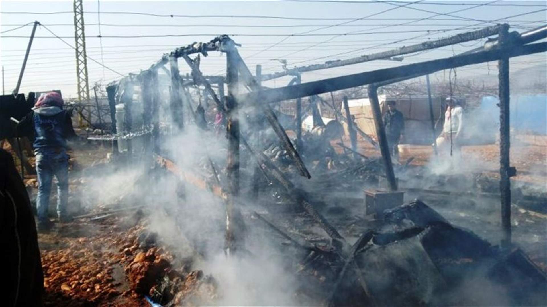 Two Syrian refugee tents catch fire in Bekaa