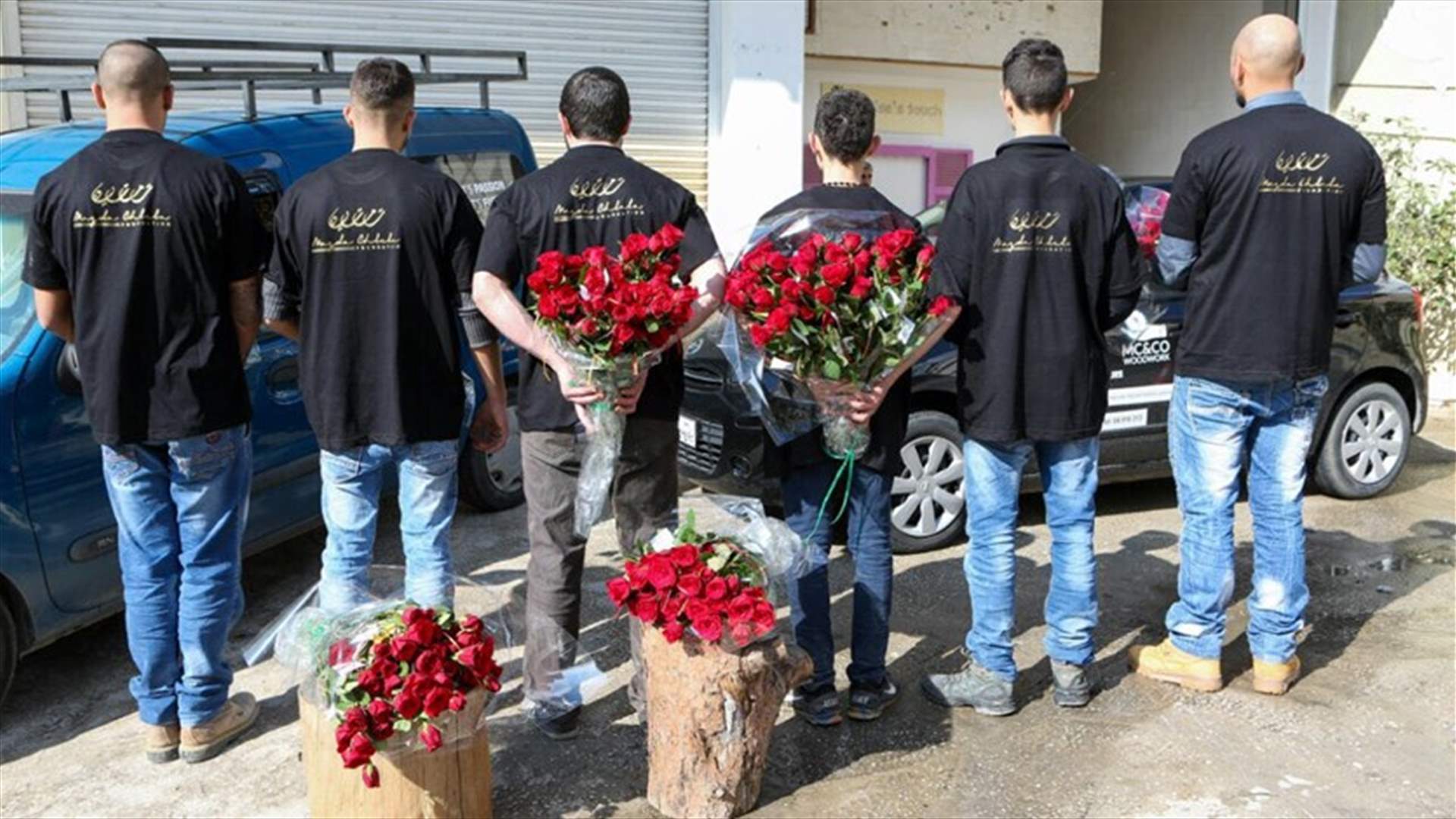 ورود حمراء في المتن...لمن وكيف؟