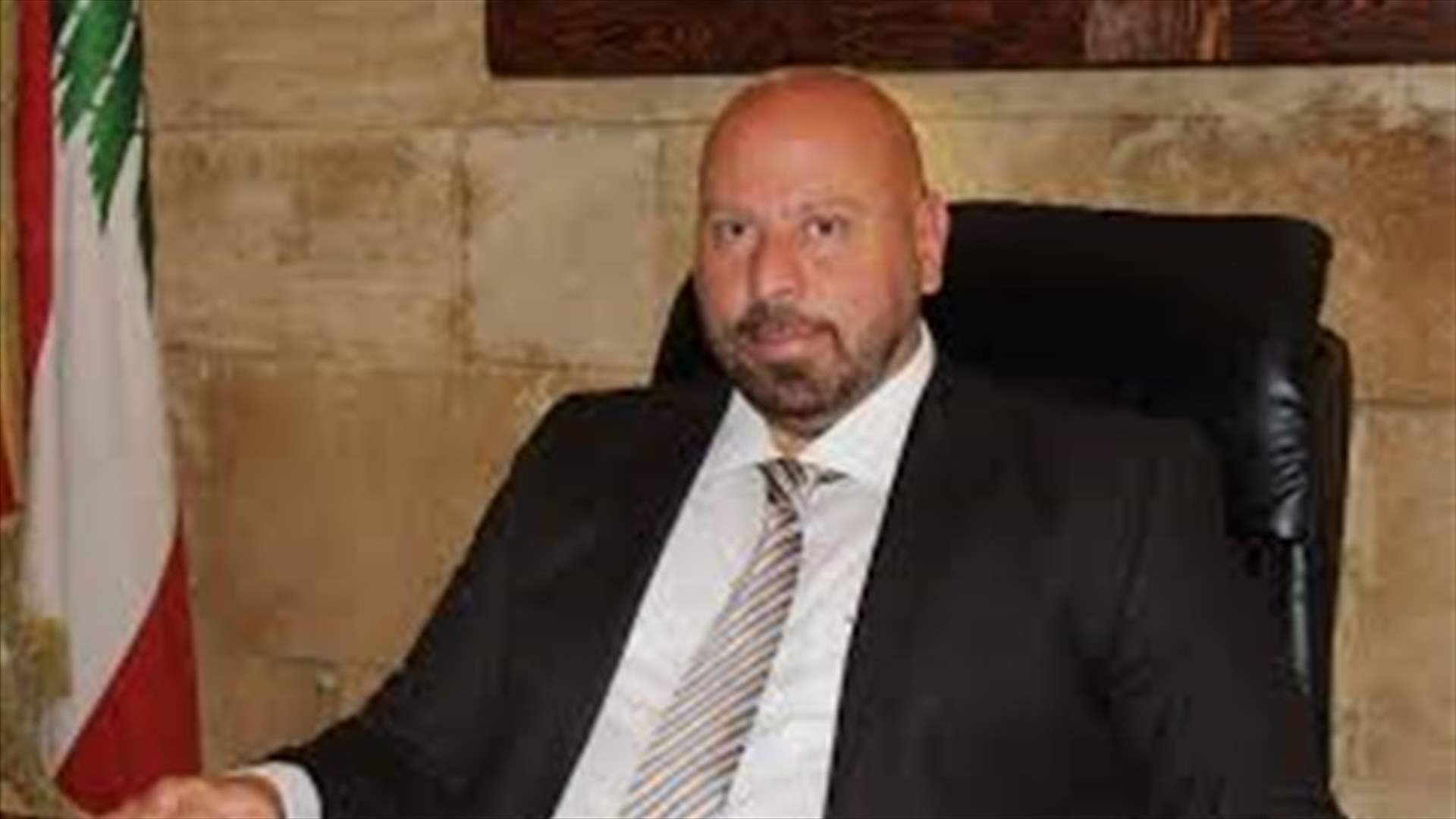 نهرا اقفل 22 محلا تجاريا مخالفا في زغرتا وطرابلس
