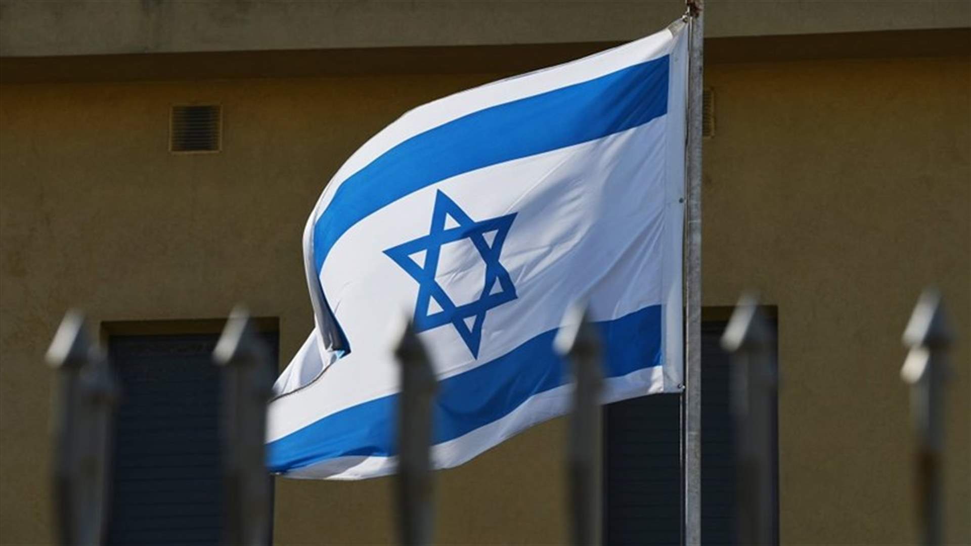 السجن 18 شهرا لجندي إسرائيلي قتل مهاجما فلسطينيا جريحا