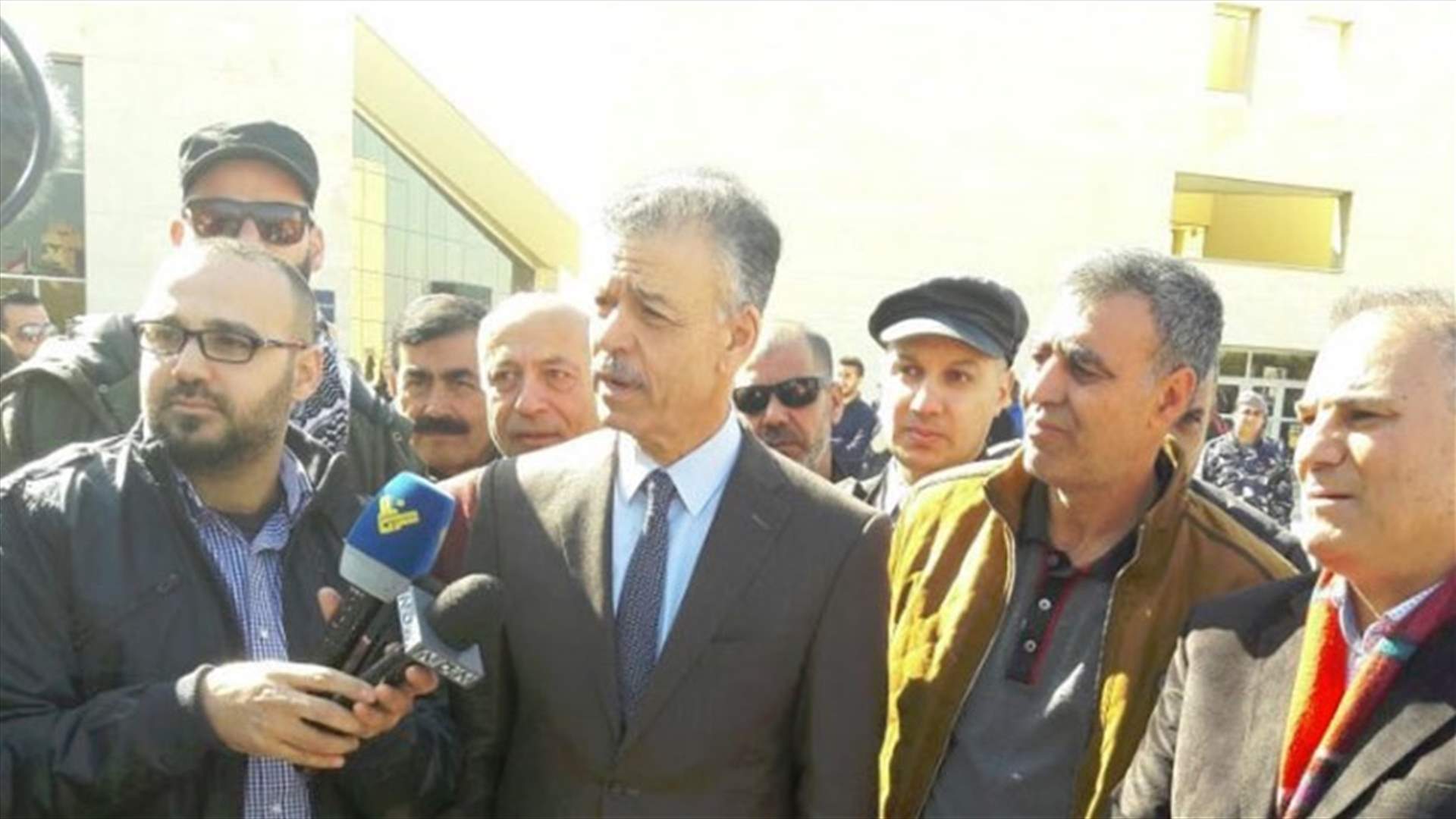 وقفة تضامنية بكلية العلوم مع عمال الصيانة في مجمع الحدث