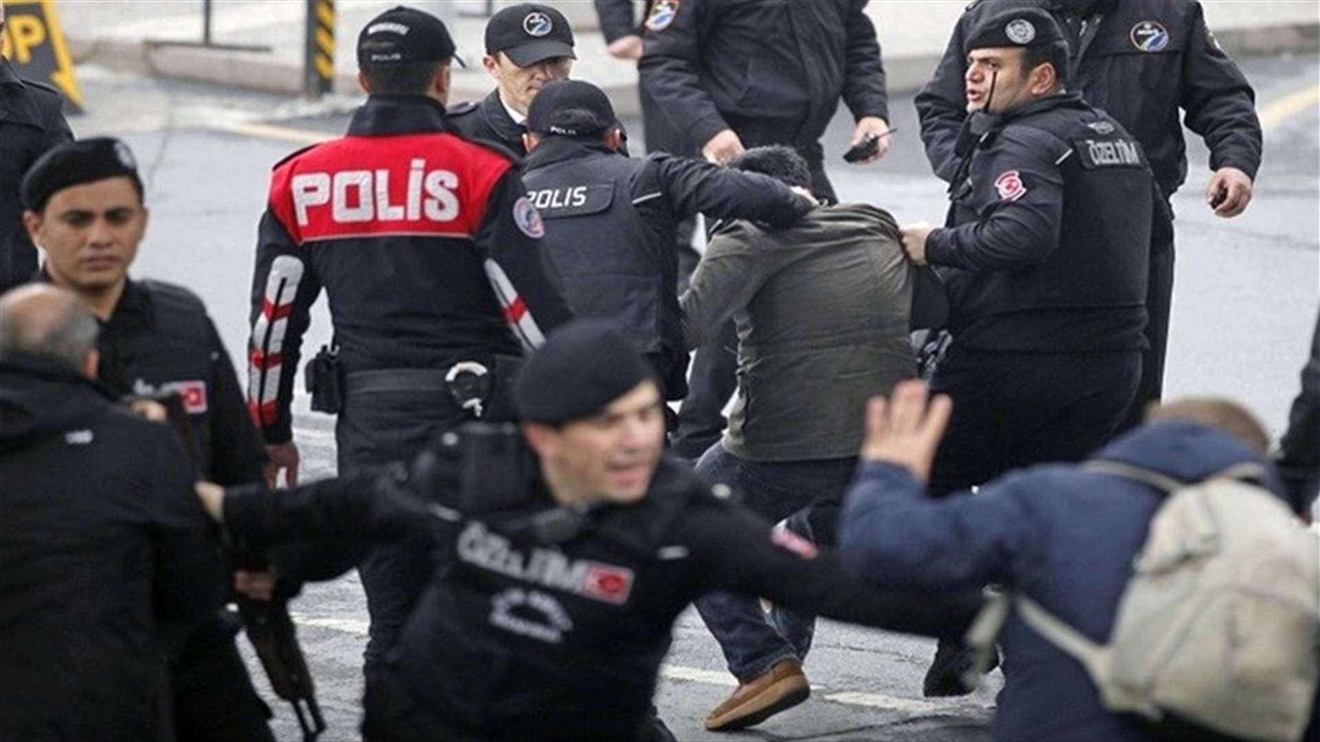 تركيا تعتقل 35 شخصا يشتبه بأنهم أعضاء في داعش