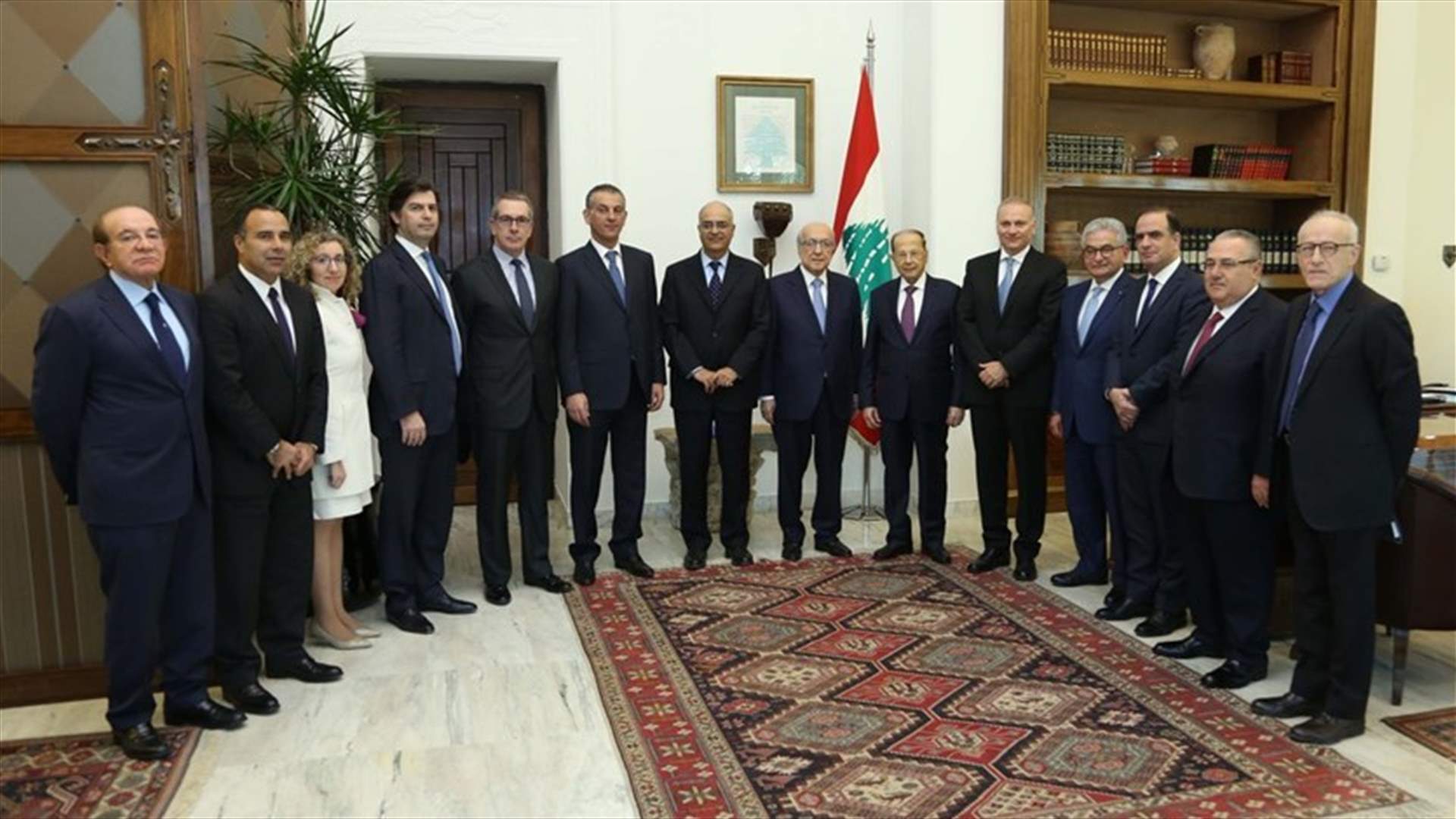 Aoun receives delegation of Lebanese Banks Association