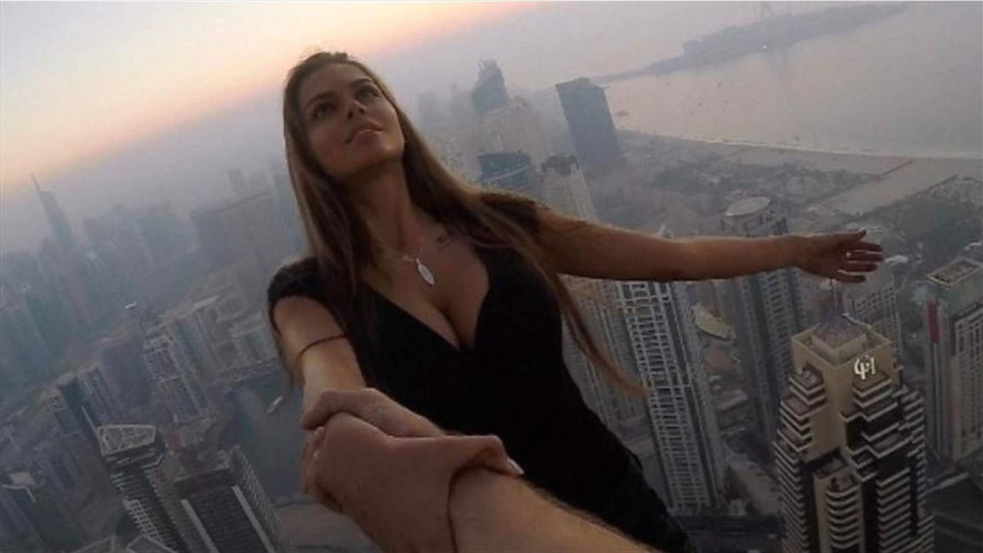 عارضة أزياء روسيّة بورطة في دبي بسبب هذه الصورة