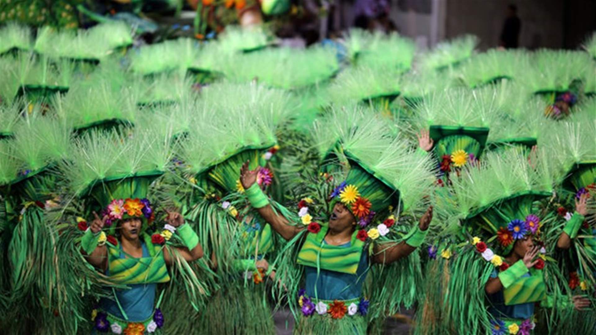 بالصور- موسم الكرنفالات الراقصة يصل ذروته في البرازيل