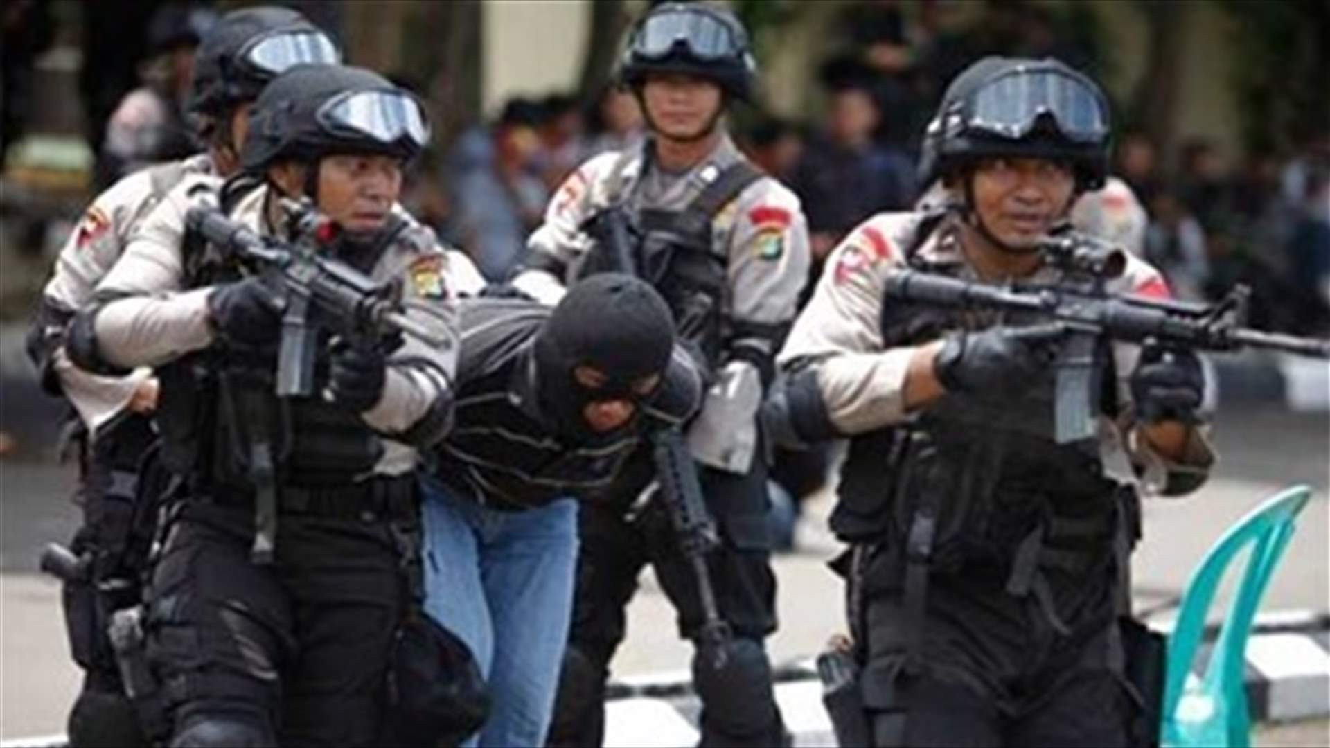 Indonesia police say bomber "possibly" linked to IS sympathizers