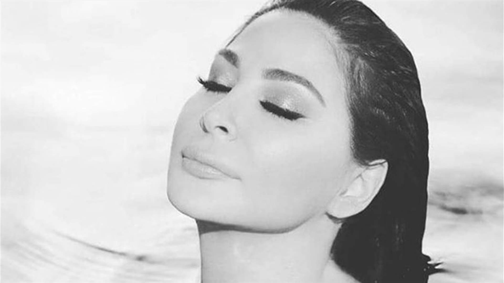 صورة لثلاث سيدات.. من هي إليسا بينهنّ؟