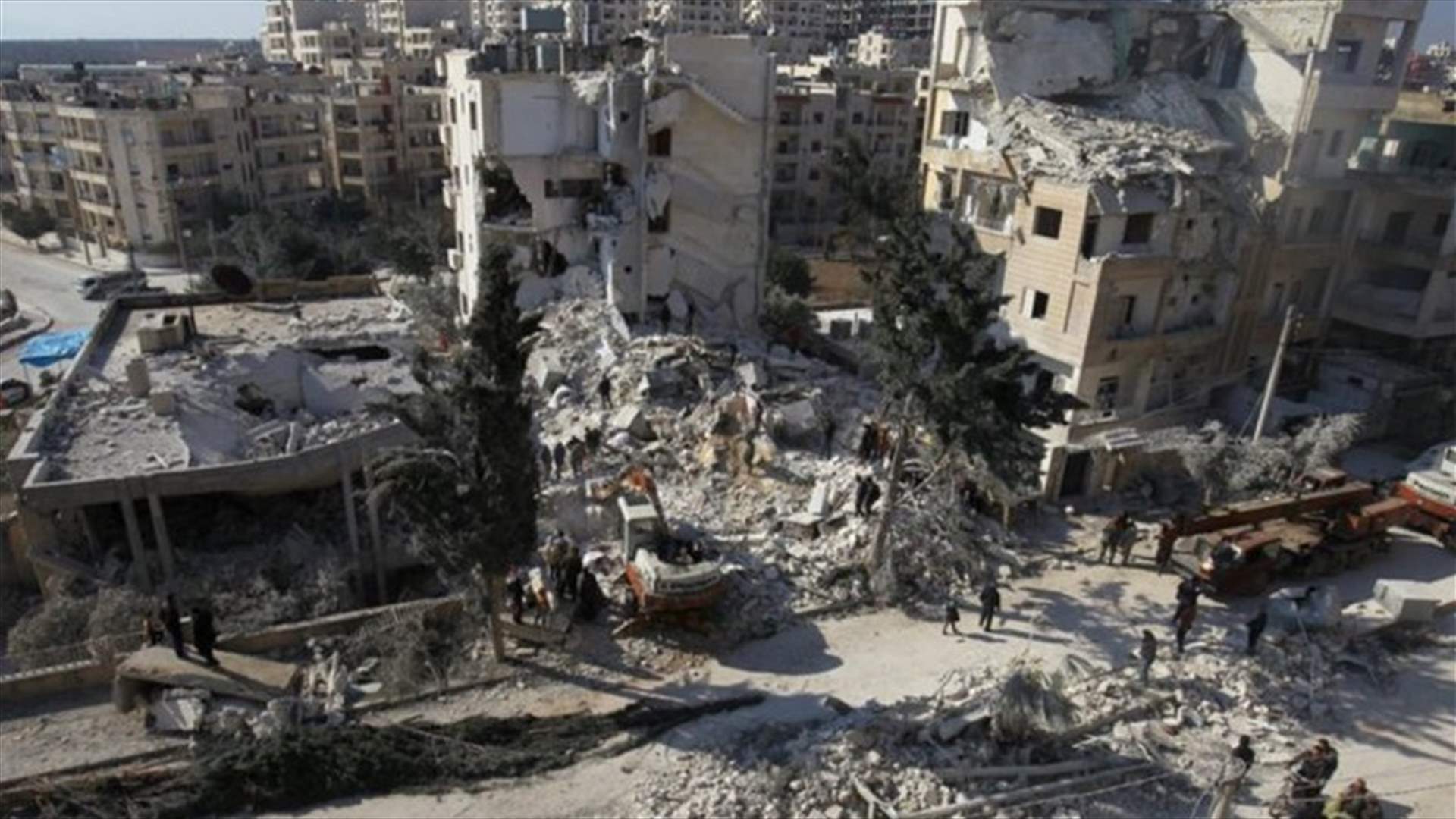 Syrian warplanes strike Homs district