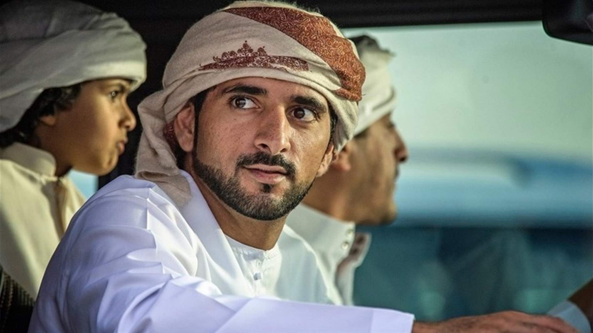 الشيخ حمدان يتناول برغر من الذهب...كم بلغ ثمنها؟