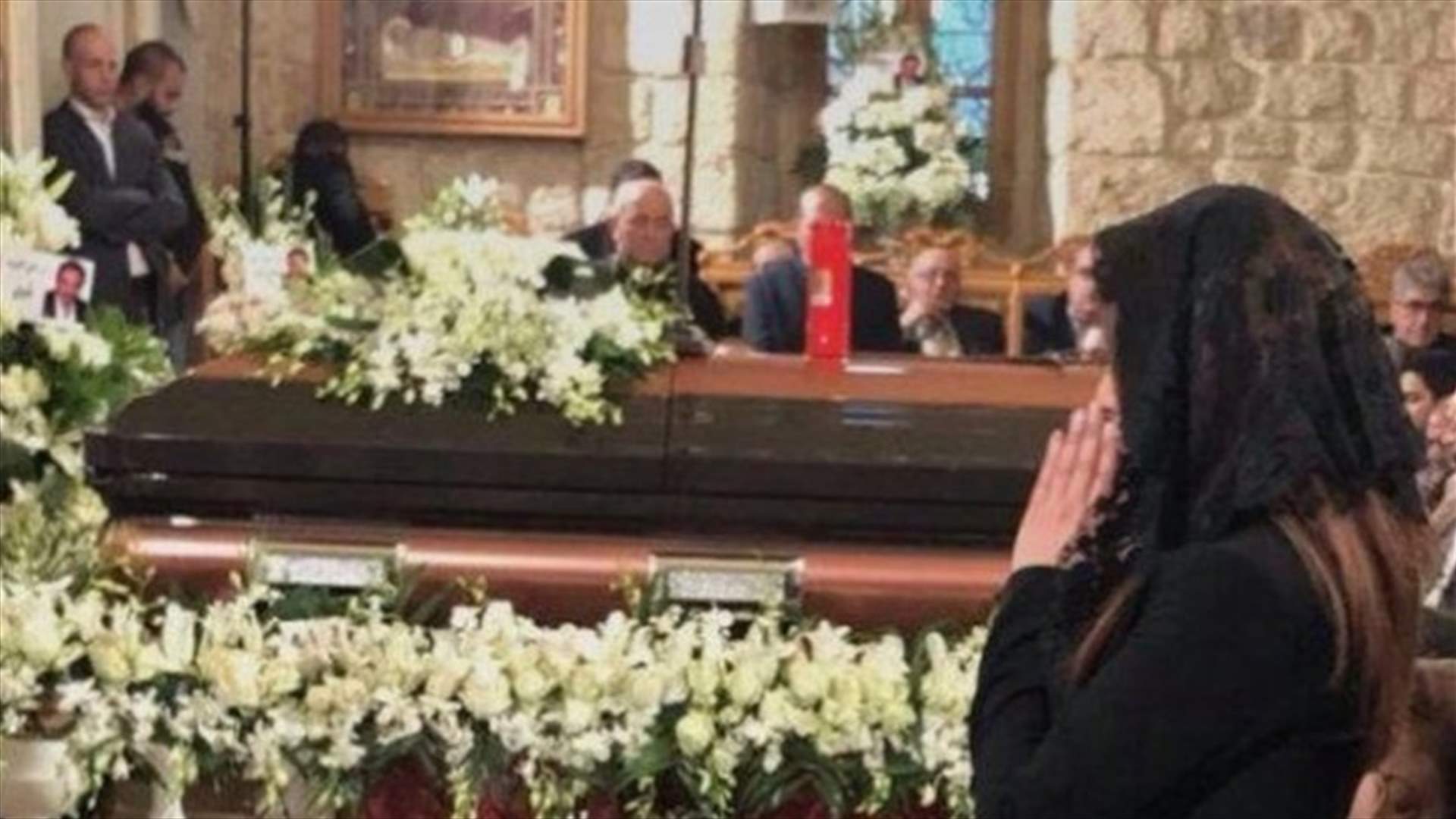 بالفيديو: وداع نقولا كرم بالمفرقعات والطبول.. ونجوى صرخت من الوجع