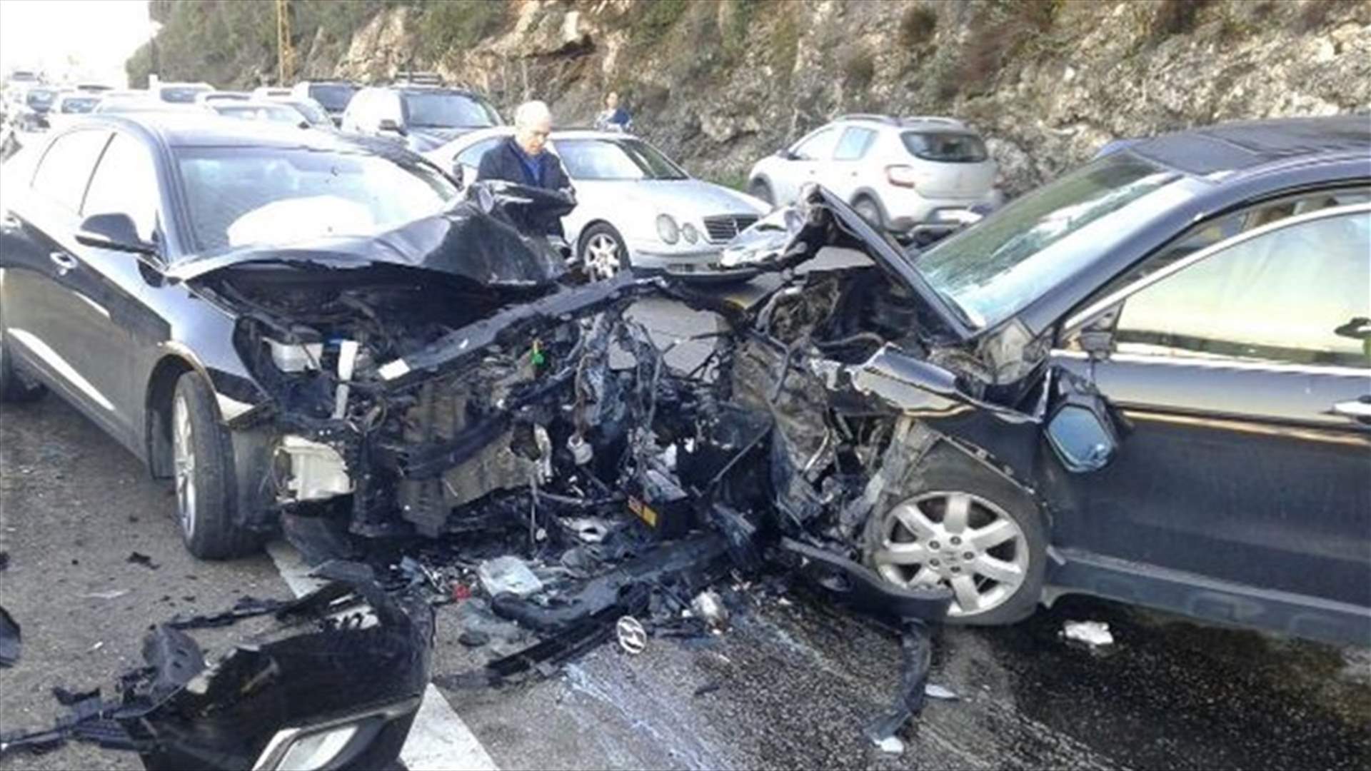 جريح بحادث سير على طريق جعيتا