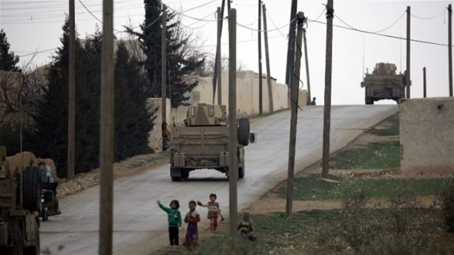 Syria's Manbij council urges aid for 130,000 displaced