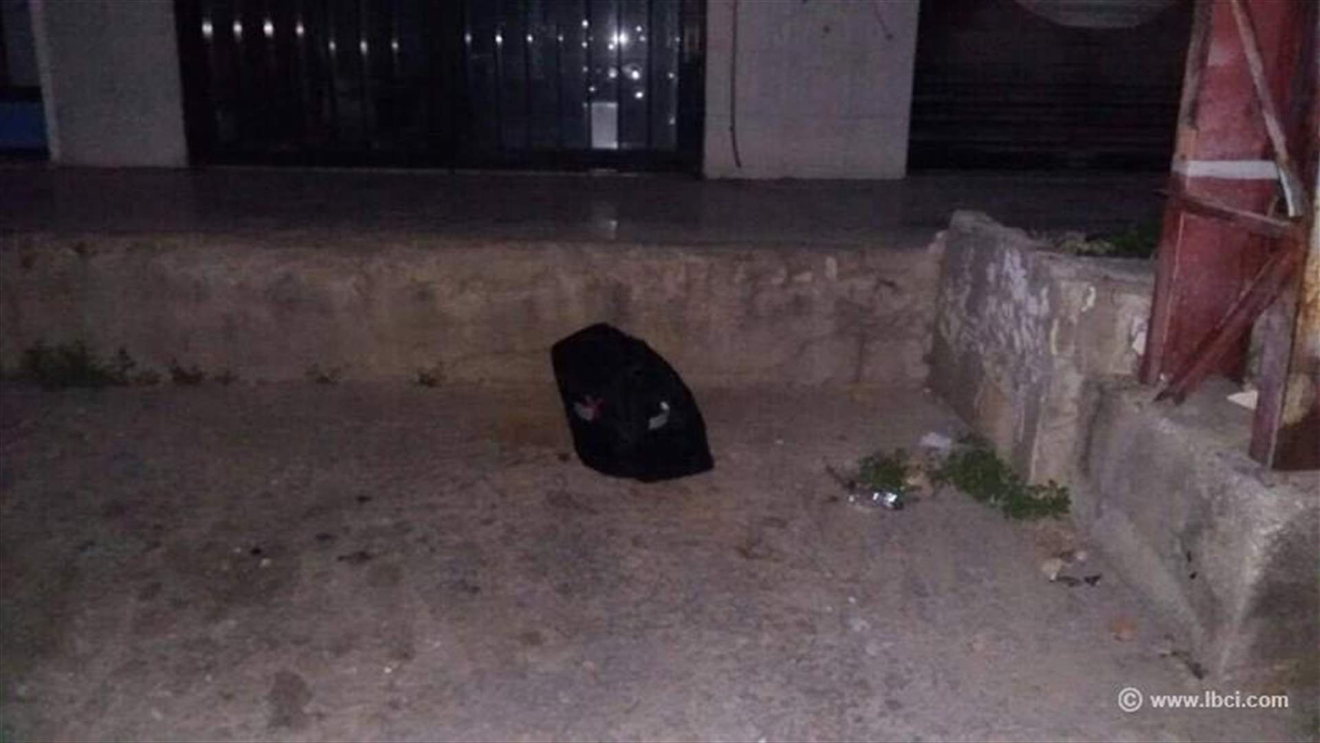بالصورة - الاشتباه بحقيبة في سوق بقعاتا - الشوف