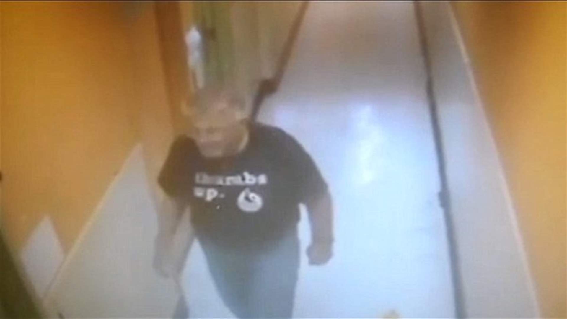 بالفيديو: متحرّش بالأطفال حاول استدراج ابنة في السادسة... إليكم ما حصل!