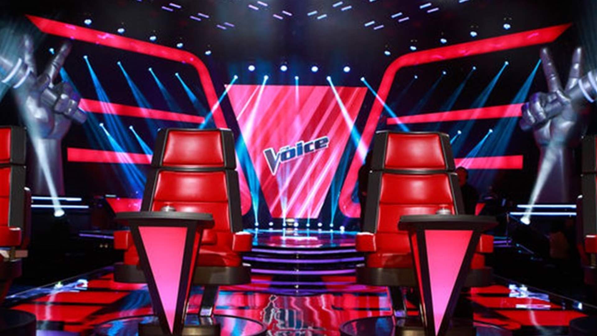 بالفيديو: مقدمة برنامج "ذا فويس" تصرخ في وجه أحد أعضاء لجنة التحكيم مباشرة على الهواء