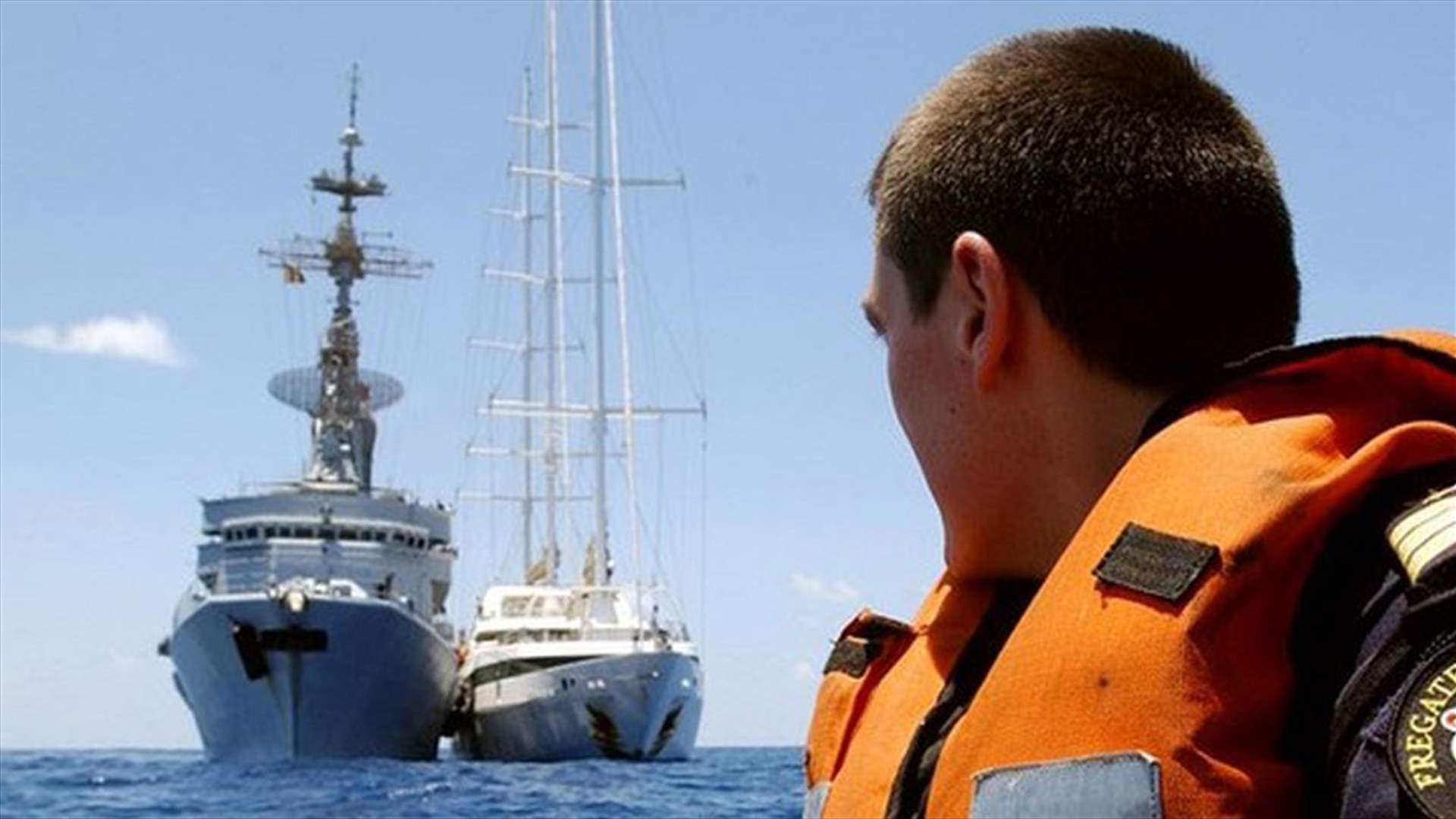 الاشتباه في قيام قراصنة صوماليين بخطف سفينة