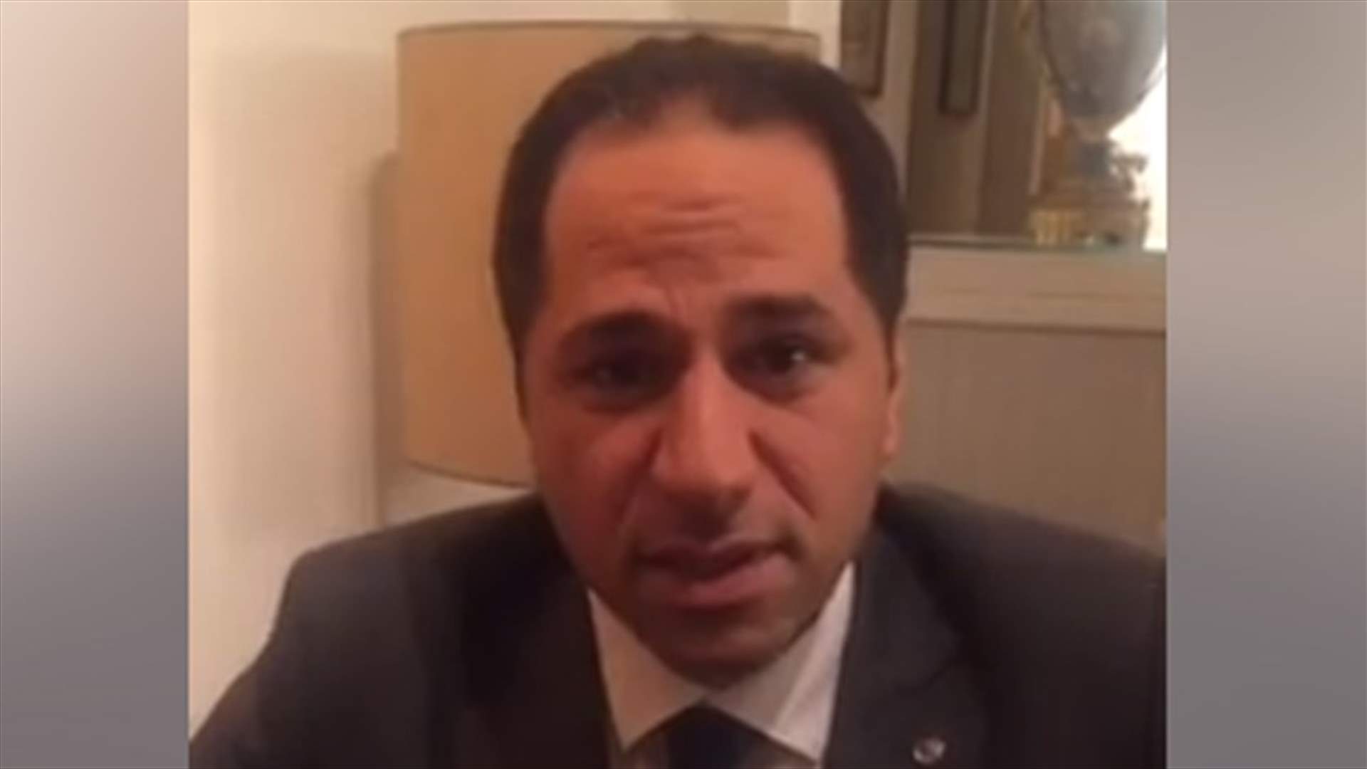 بالفيديو- الجميل يلجأ الى فيسبوك بعيدا من البرلمان