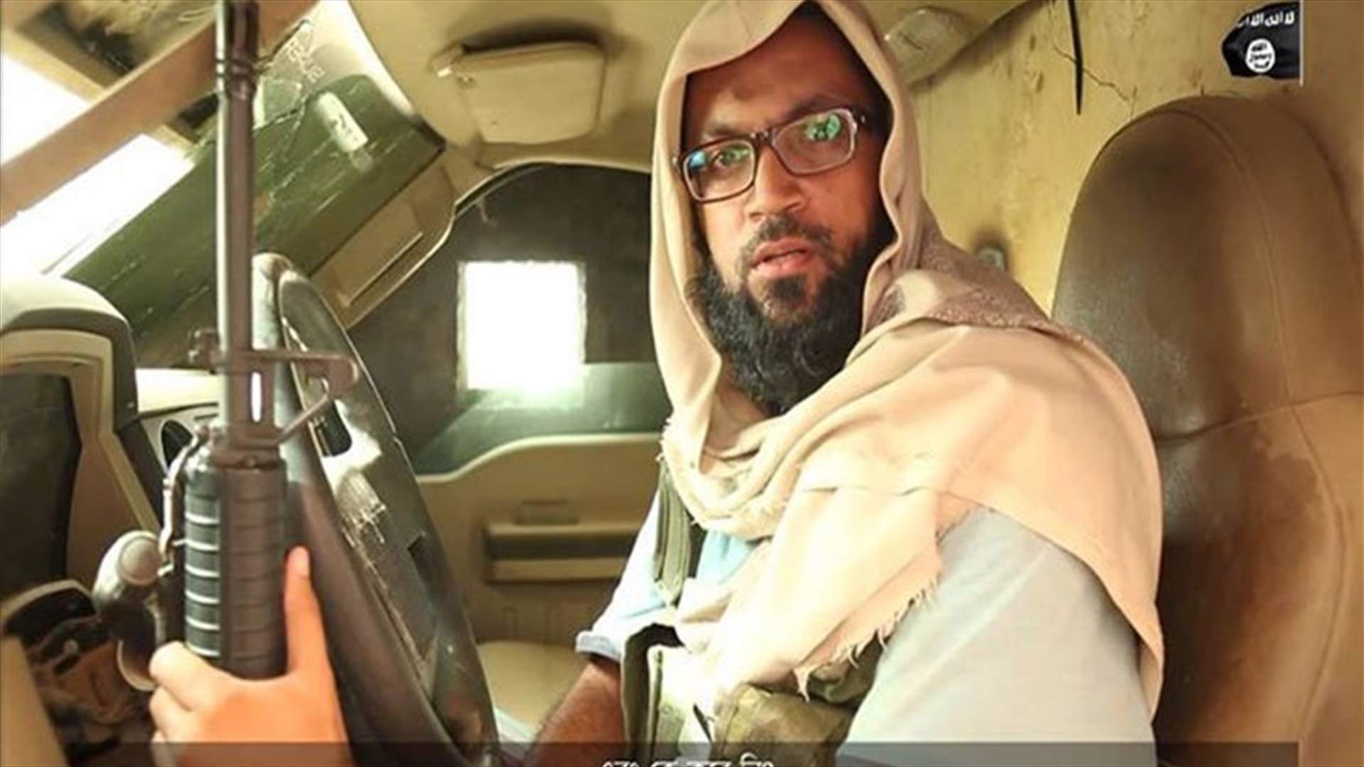 رجل وامرأة يفجران نفسيهما في بنغلادش