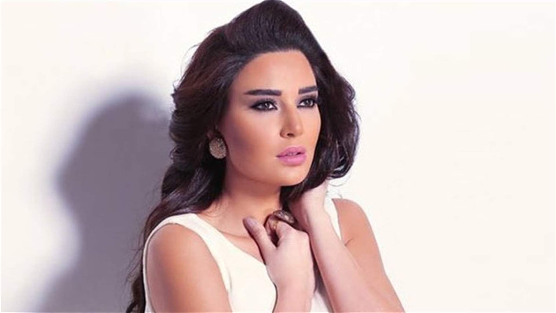 سيرين عبدالنور تمنّت الصلاة في كنيسة الزيتون في دمشق.. ونجوم لبنان يقولون كلمتهم