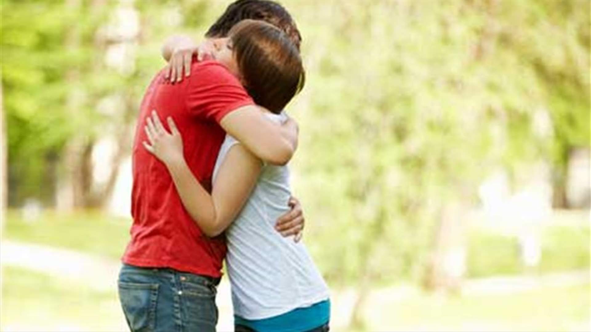 بالصورة: ما فعله هذا الشاب لحبيبته أثار غيرة السيدات عبر الانترنت!