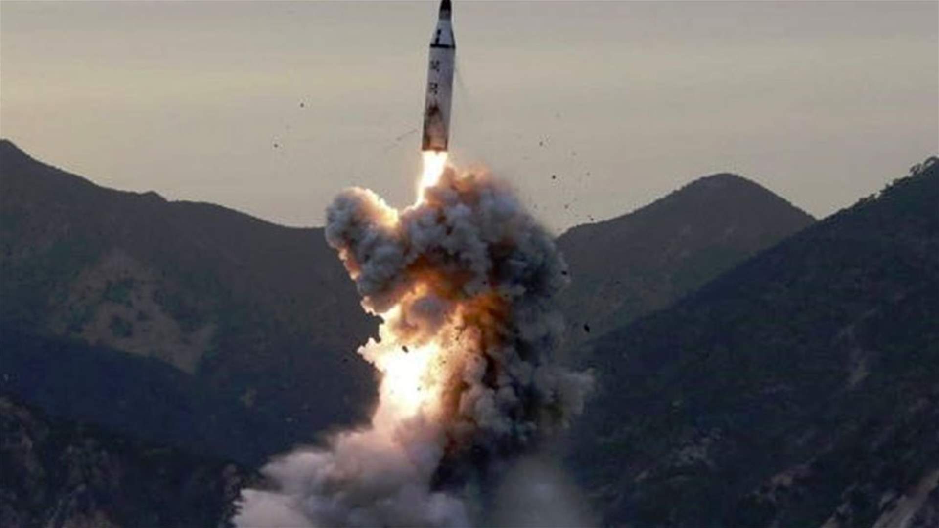 كوريا الشمالية تجري اختبارا على محرك صاروخي جديد