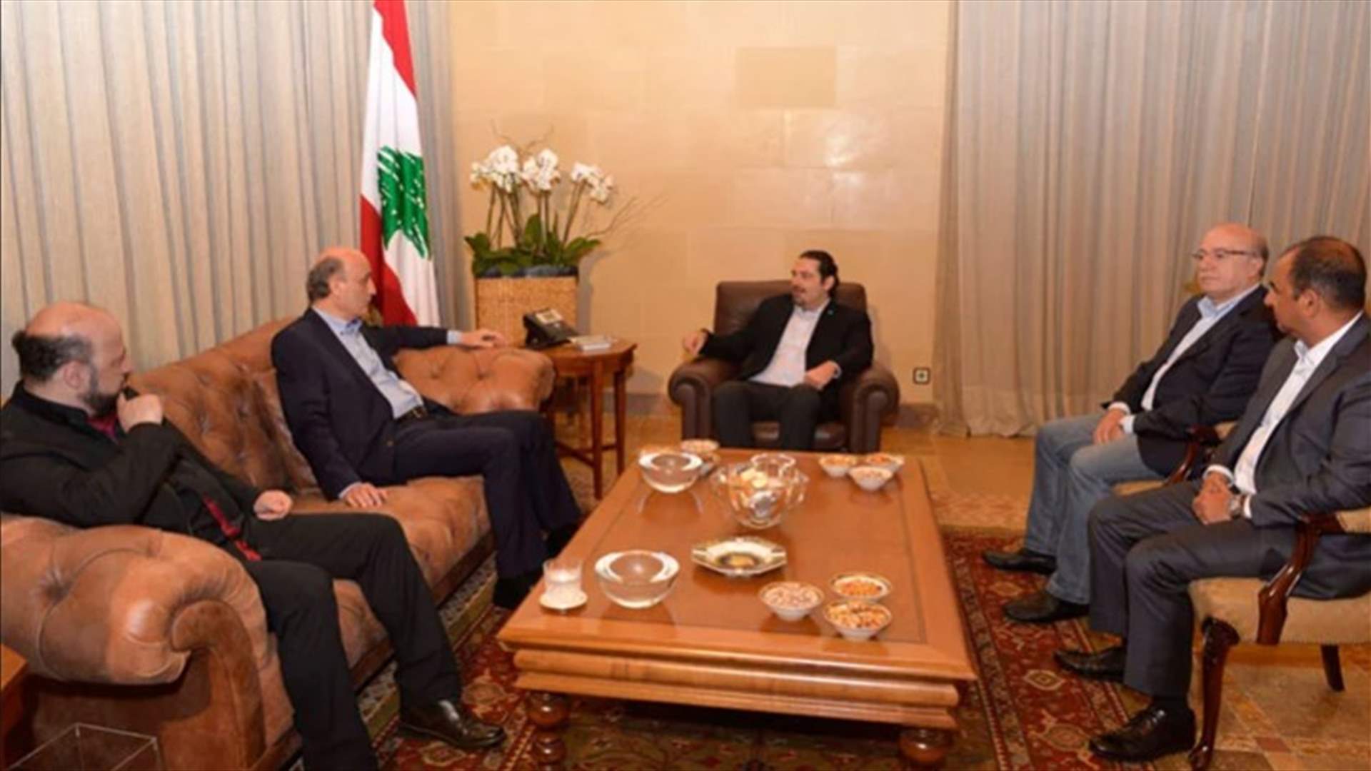 بالصور- الحريري استقبل جعجع ليلا