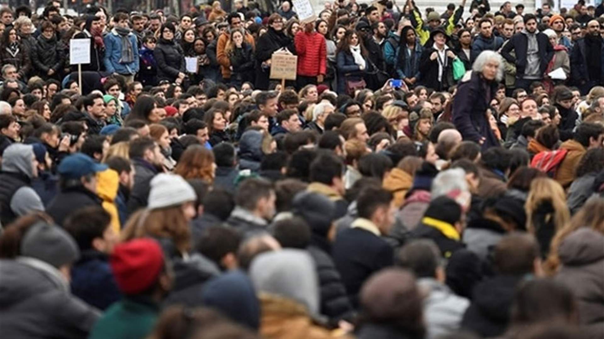 الالاف يتظاهرون في باريس
