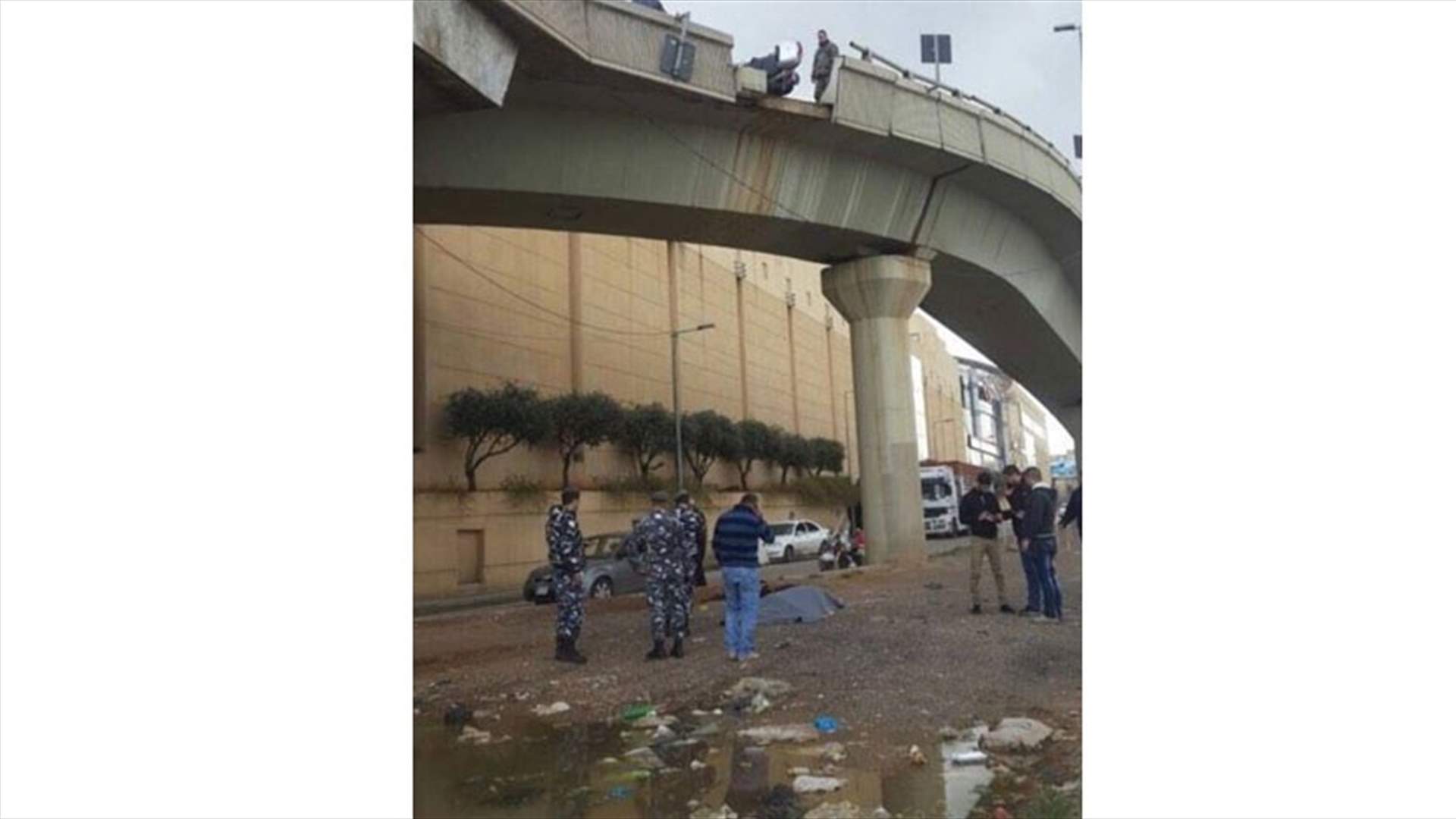 بالصور - قتيل على الطريق البحرية باتجاه نهر الموت