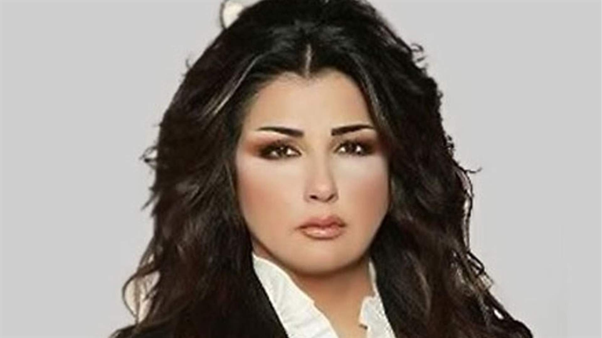 [PHOTO] Court summons Maalouf after her tweets against Nasrallah