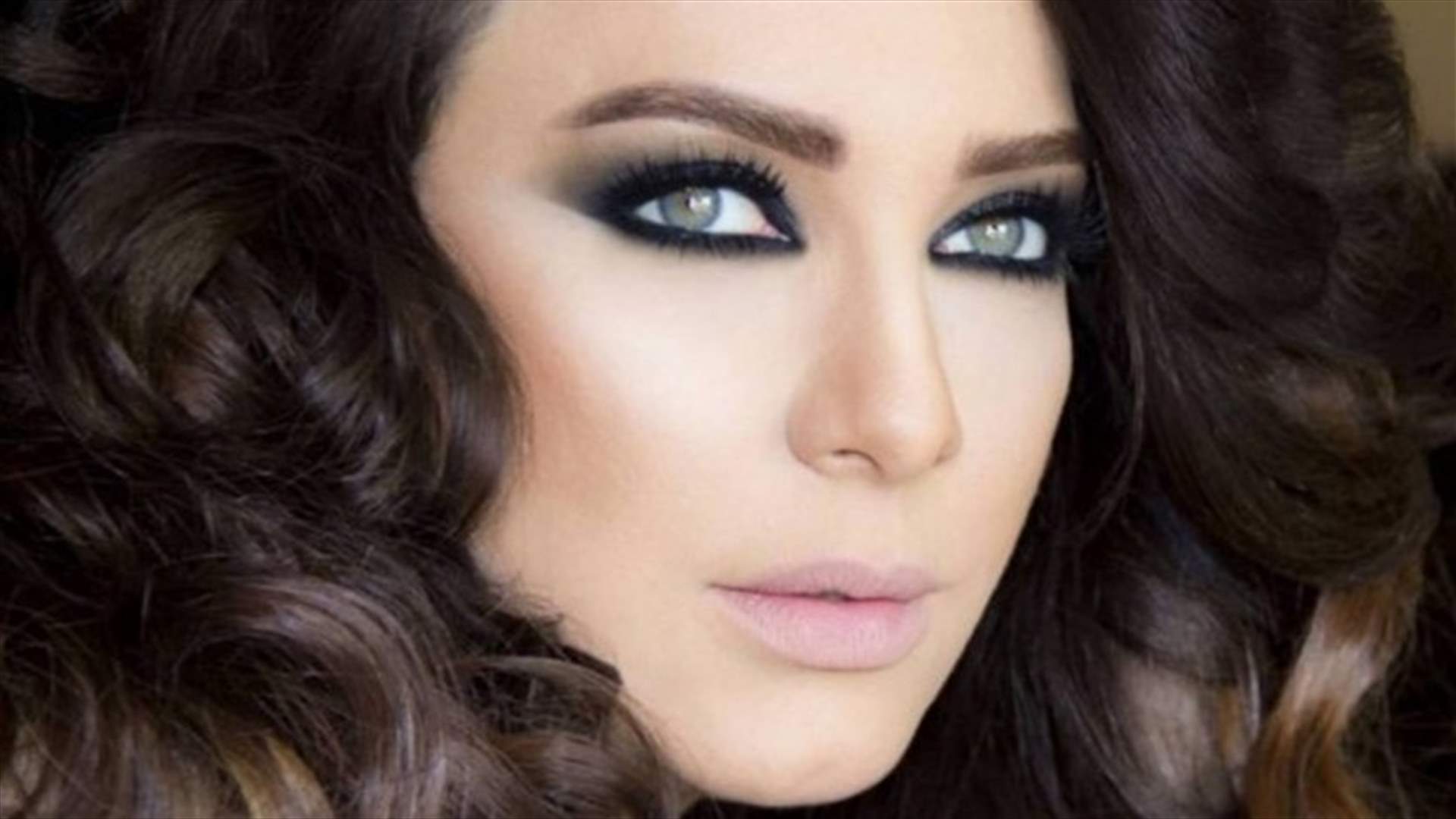 شاهدوا صورة والدة سلاف فواخرجي.. هل تضاهيها جمالاً؟