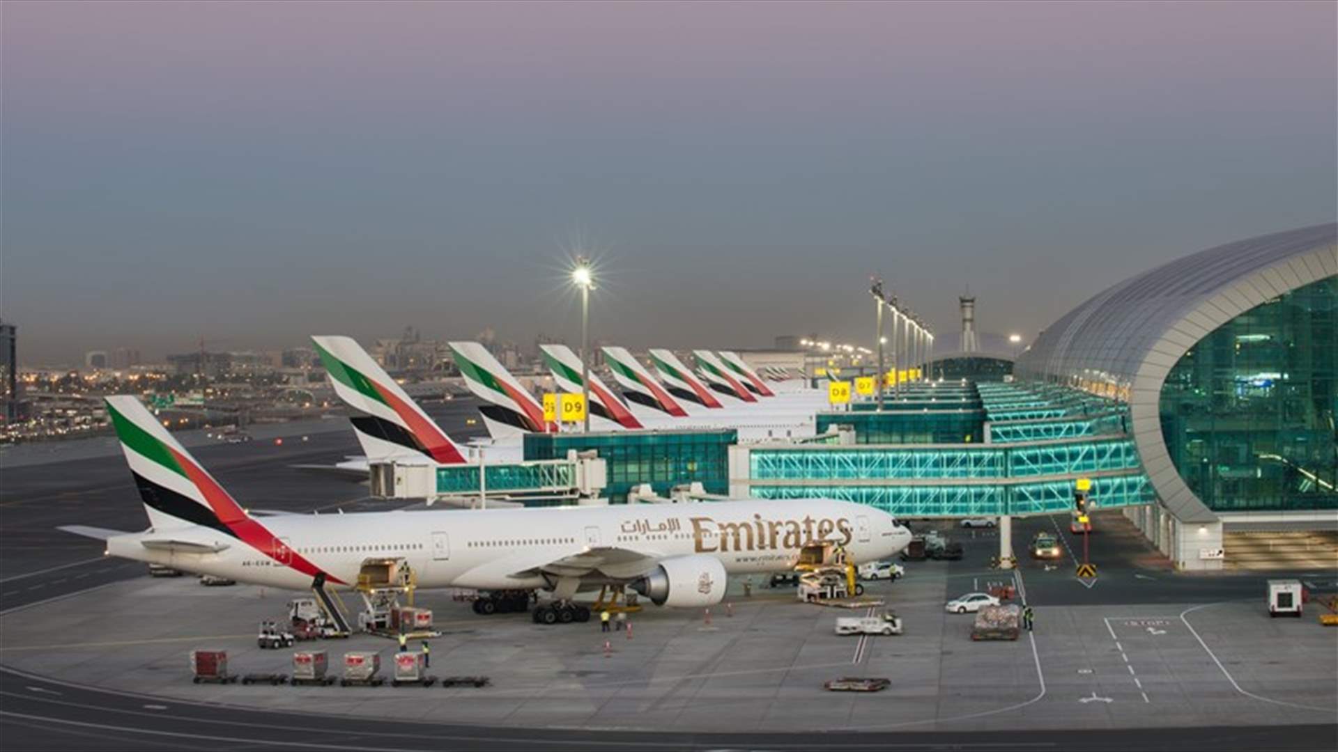 مطار دبي يبدأ تطبيق الحظر الاميركي على الاجهزة الالكترونية في الرحلات