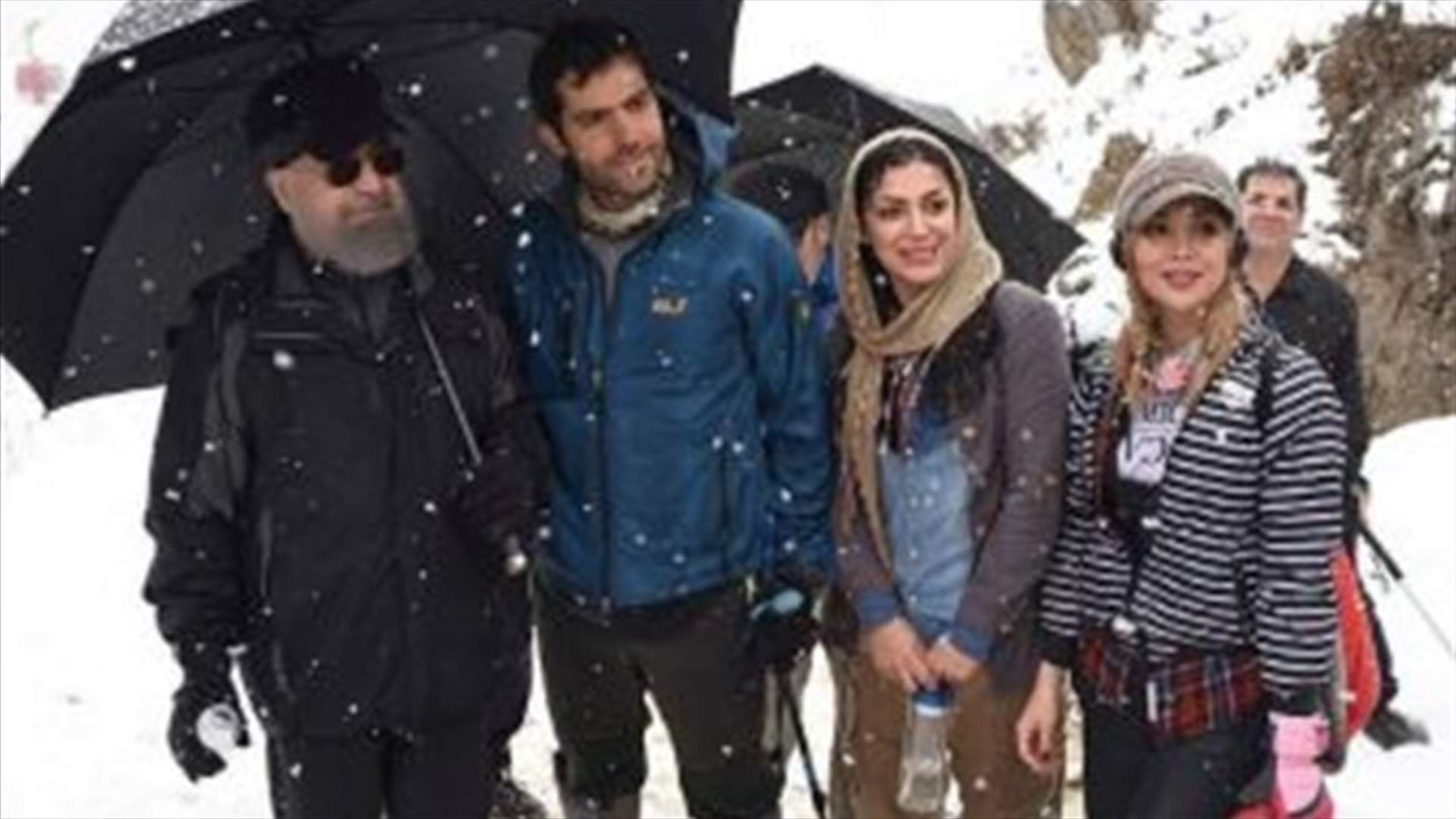 صور روحاني بلا عمامة لا تزال تثير الجدل...