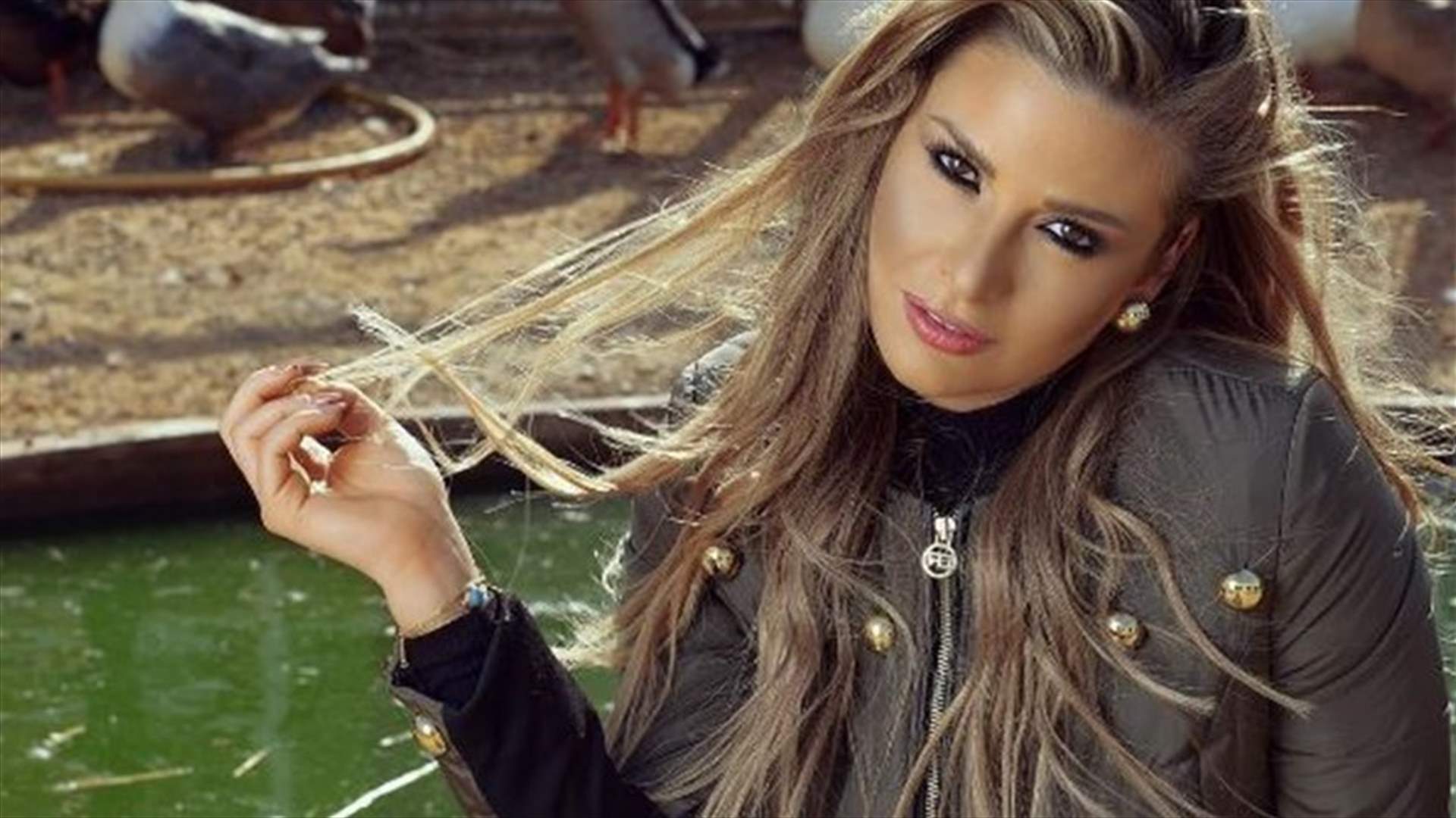 باميلا الكيك شبيهة نوال الزغبي في هذه الصورة!