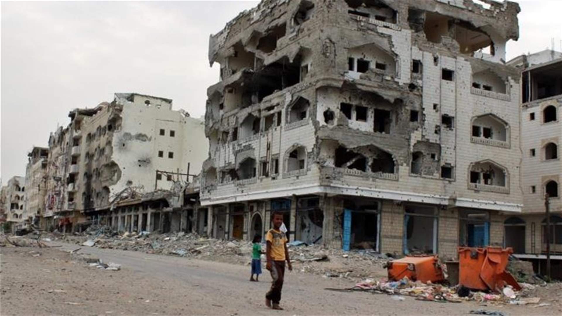 US weighs bigger role in Yemen's war, boosting aid to allies