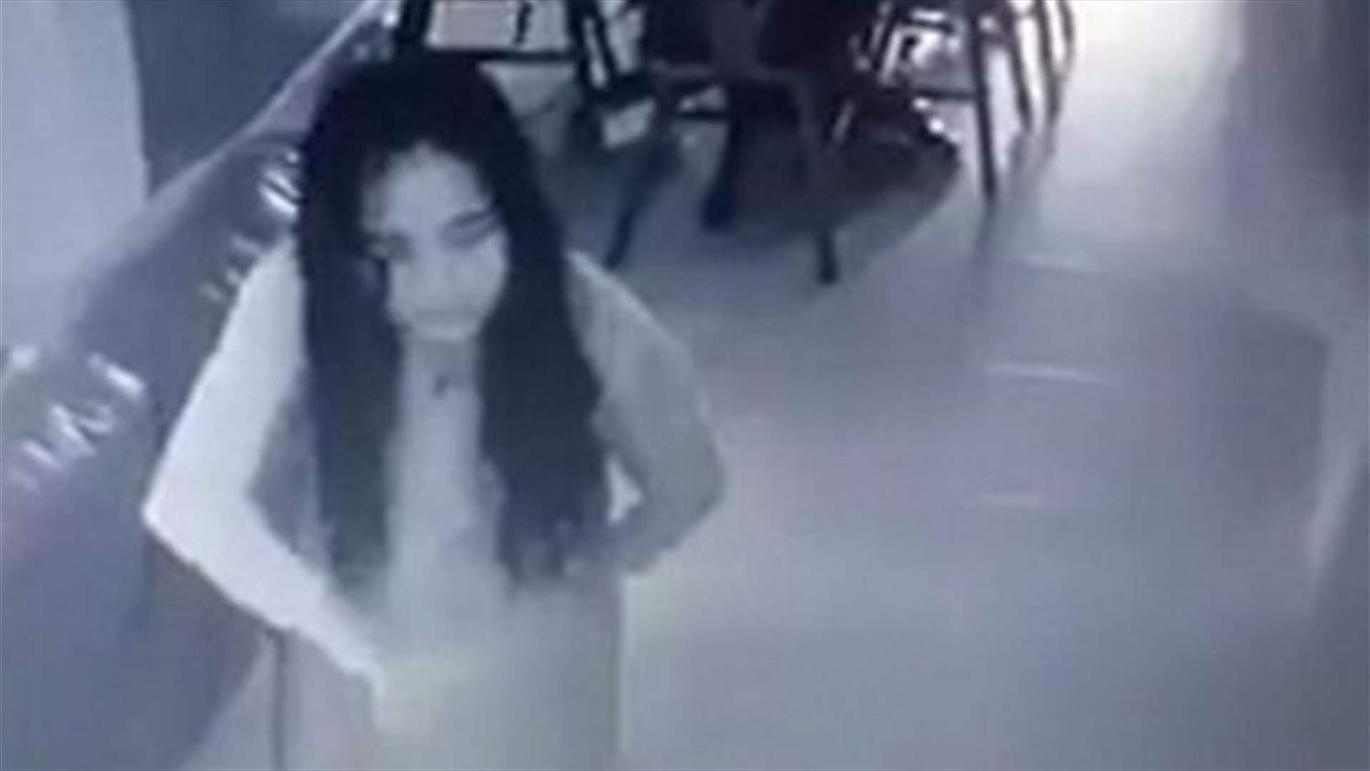 فيديو أرعب ربّ المنزل... خادمة تسكنها الأرواح الشريرة!