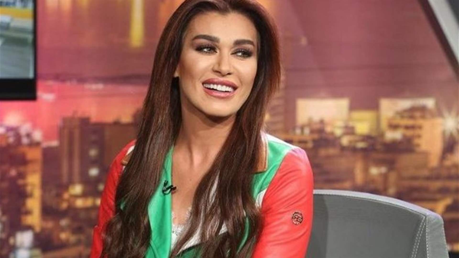 من قصدت نادين الراسي بعبارة "عربش عا ضهر حمار"؟