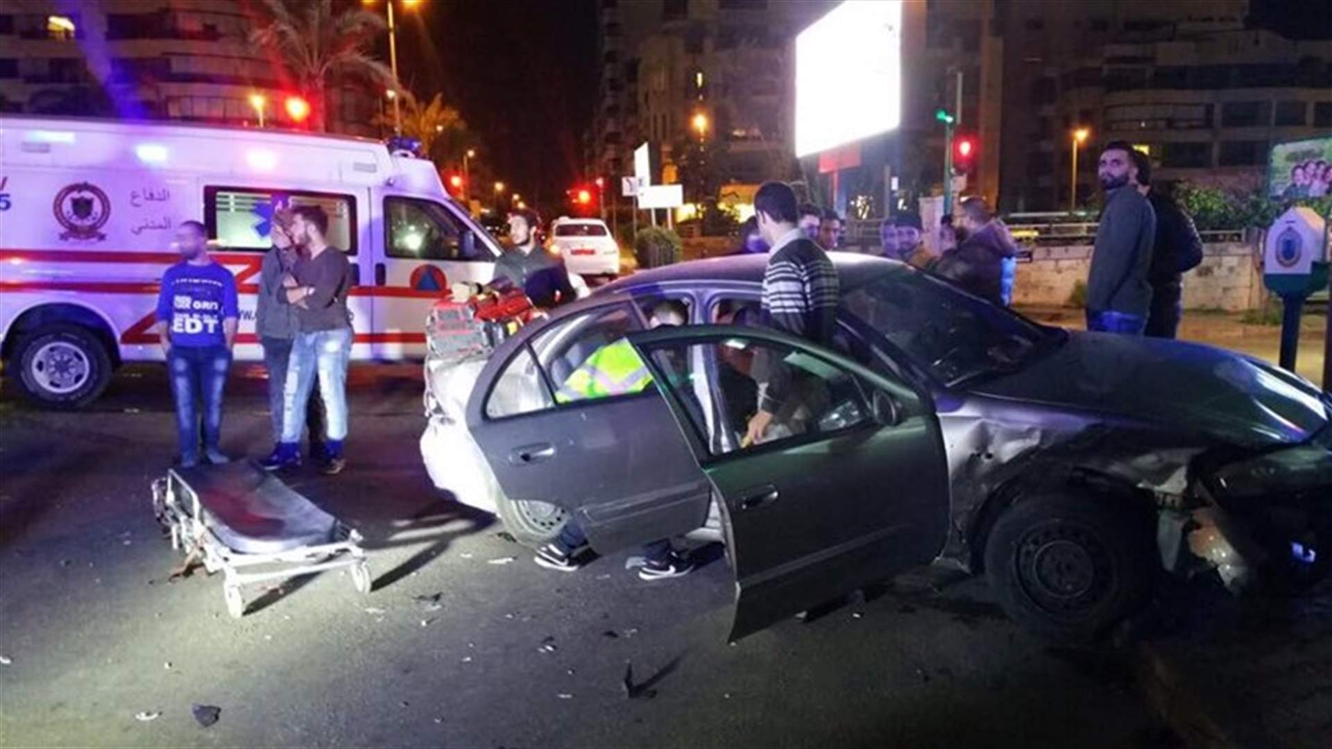 جريح بحادث سير في الجناح