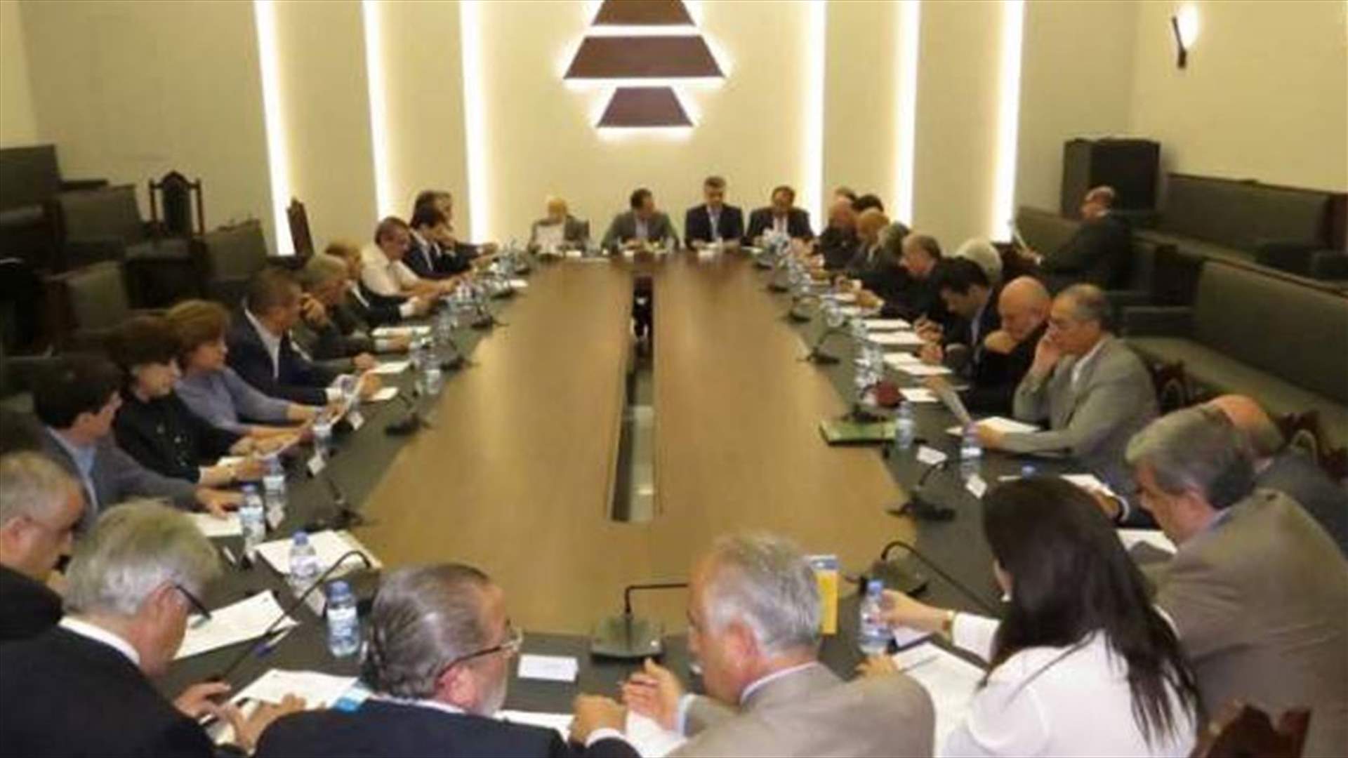 الكتائب: الوعود باتت بالعشرات...ولكن
