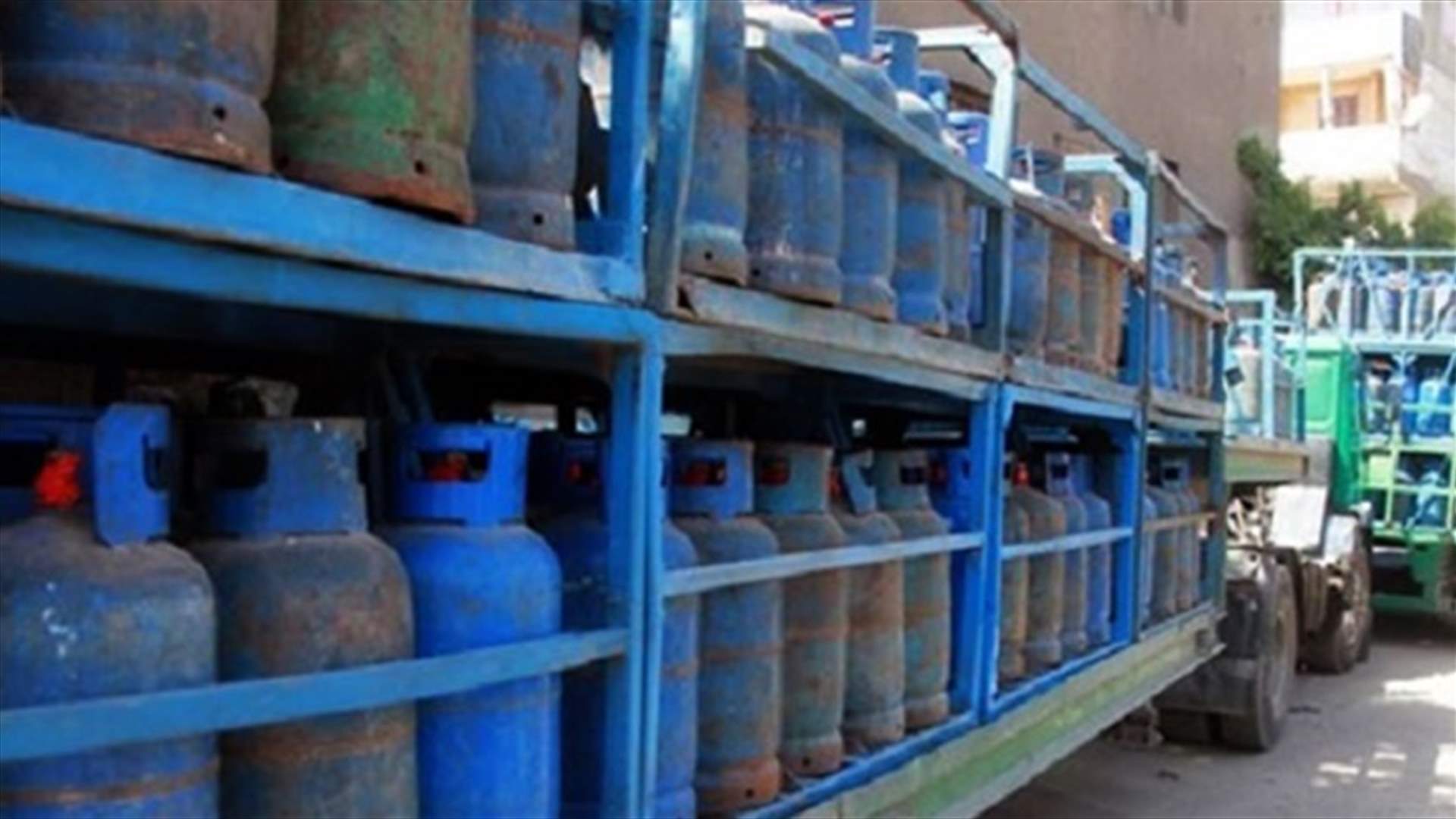 وزير الاقتصاد يحدد وزنا موحدا لقارورة الغاز...ويحذر أصحاب المعامل والموزعين
