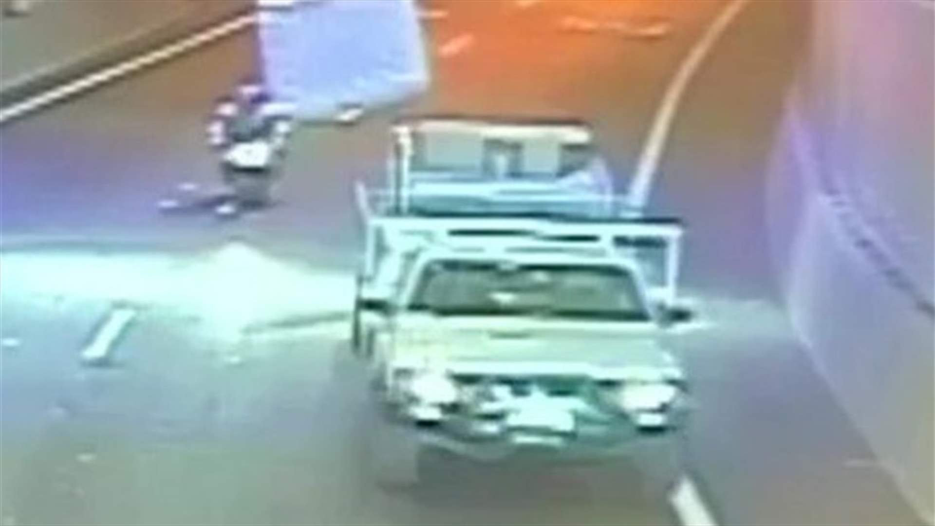 [VIDEO] Flying Mattress Hits Motorcyclist In Underground Tunnel