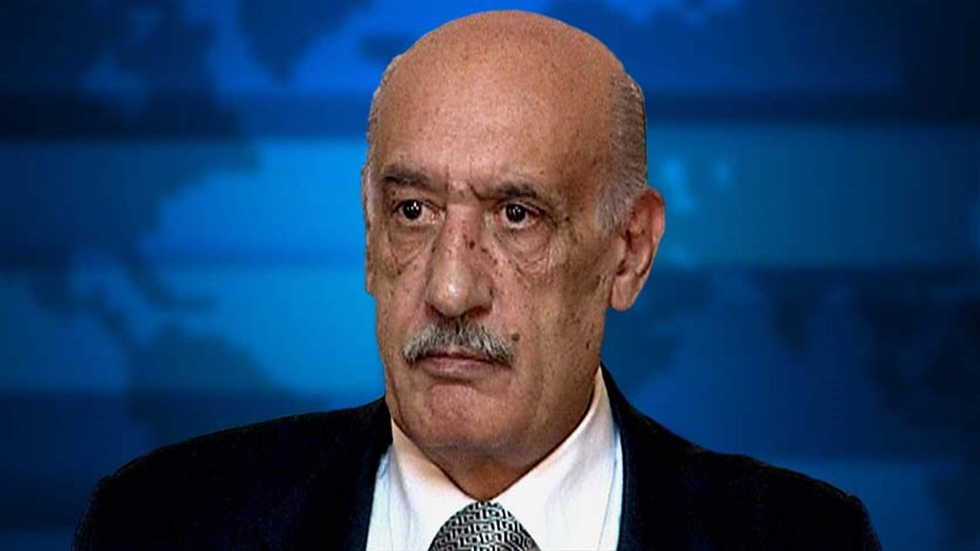 دمشق تحيل قانصوه على التقاعد