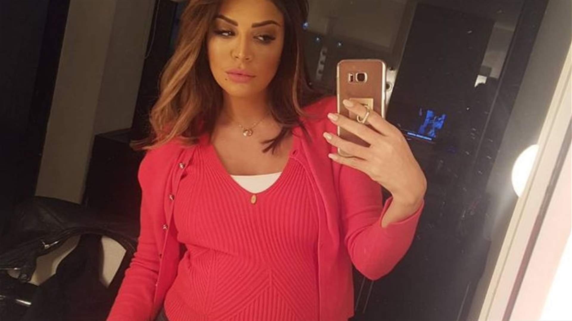 الحمل يزيد 15 كيلوغراماً على وزن أمل بوشوشة.. وهذا هو إسم إبنتها!