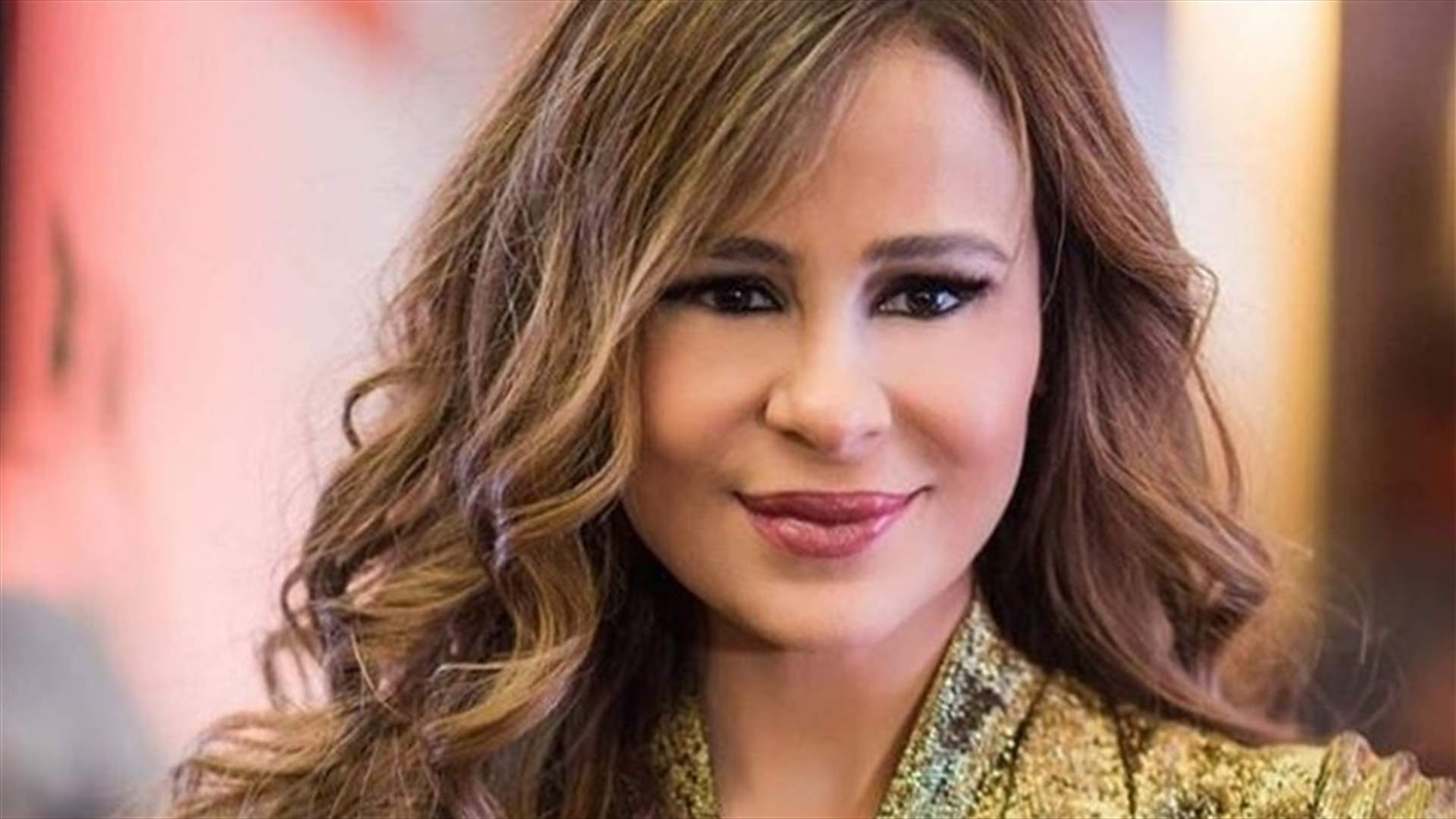 بالصورة: ابنة كارول سماحة للمرة الأولى على السجادة الحمراء