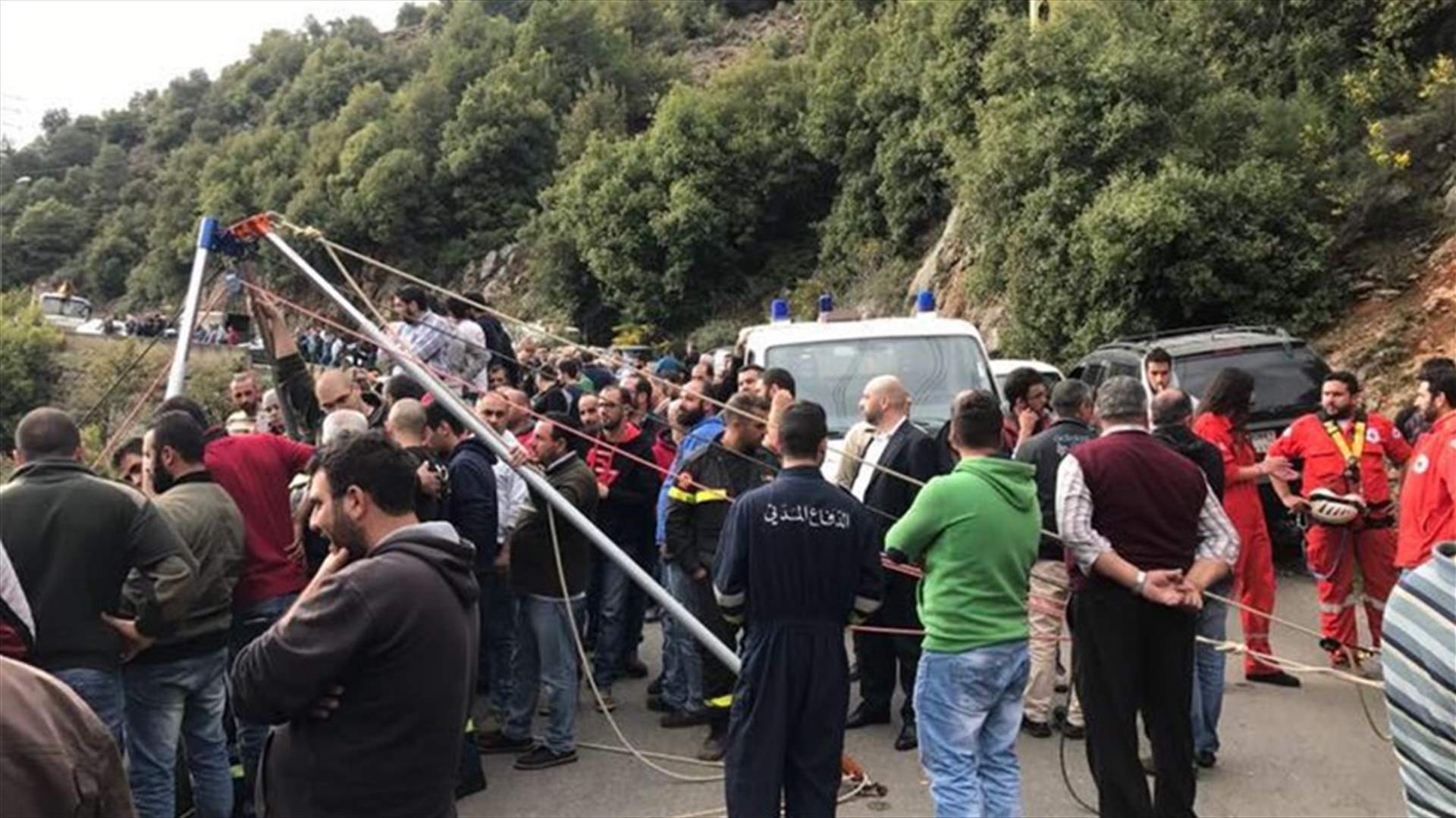 بالصور - قُتل اثر تدهور سيارته في وادي الجماجم